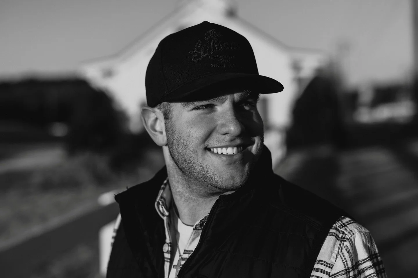 Happy Thanksgiving, y&rsquo;all! 🦃 I&rsquo;m excited to take these next few weeks off to be with my family but I can&rsquo;t wait to show y&rsquo;all all the new music I&rsquo;ve been working on behind the scenes.

📸: @DanielShippey
#HoldynBarder #