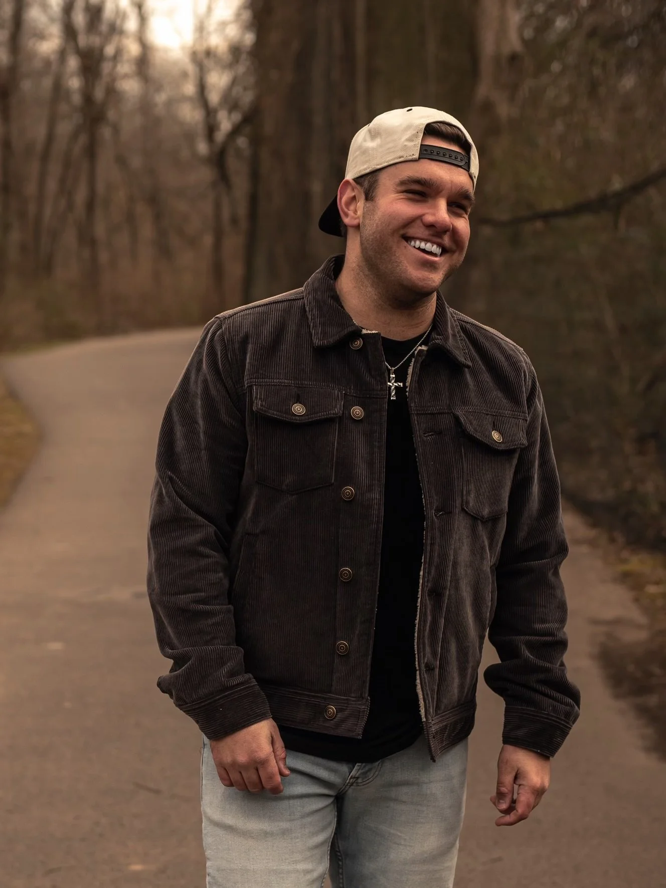 Who&rsquo;s ready to hear &ldquo;Five More Years?&rdquo;

📸: @wessharpeshots
#HoldynBarder #FiveMoreYears #CountryMusic #NewCountry #NewMusic