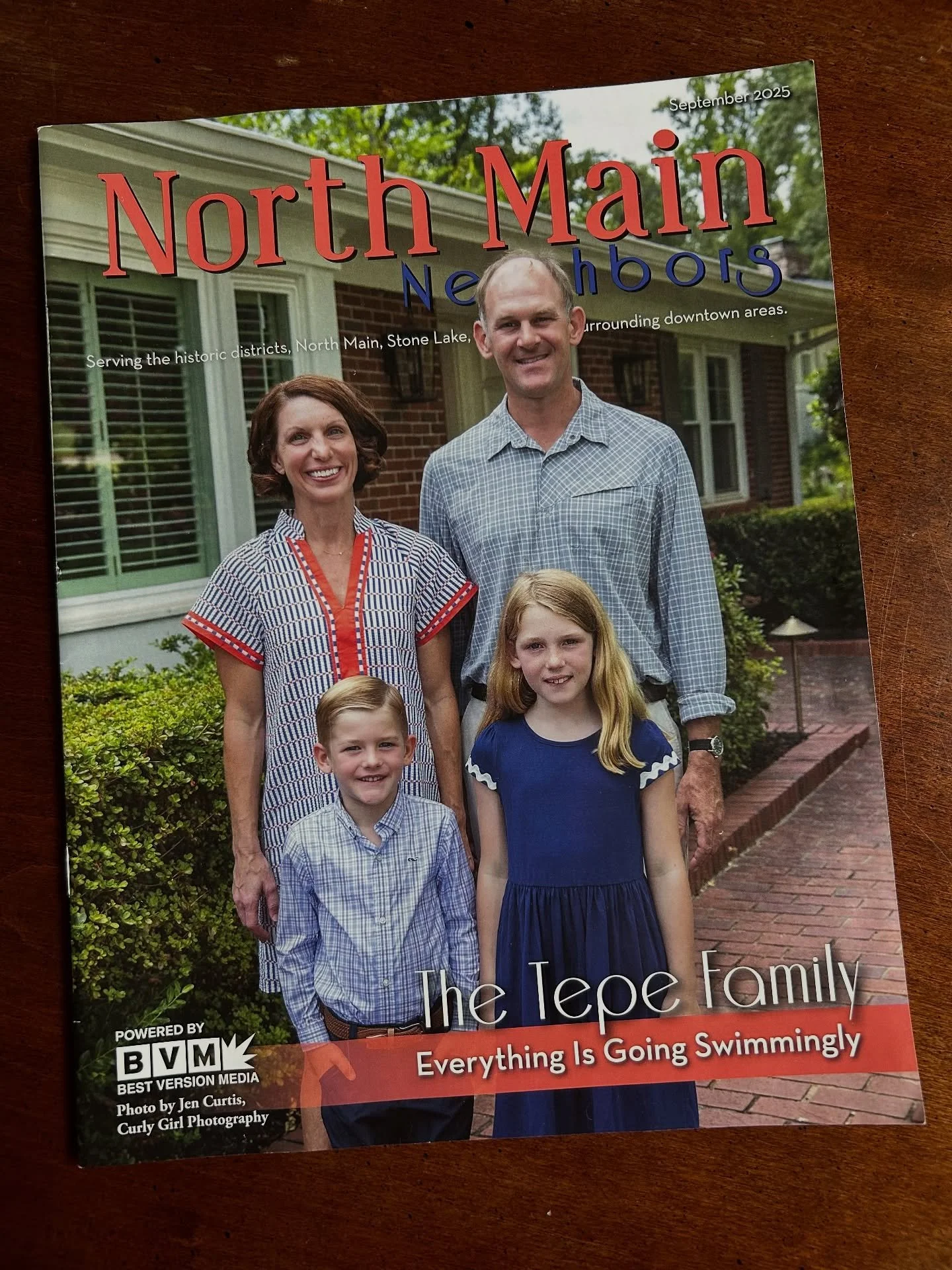Absolutely thrilled to see The Tepe Family gracing the cover of North Main Neighbors magazine! 📸 Their genuine joy and connection shines through in this cover, and capturing their beautiful family dynamic was such a privilege.
And check out that bac