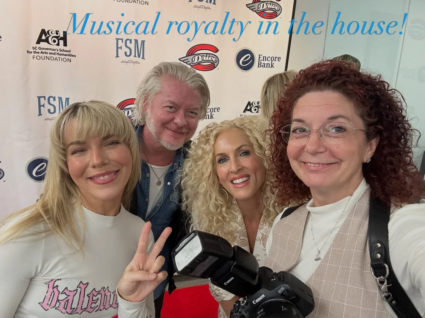 You never know who will show up in our (Little) Big Town of Greenville! 
A HUGE thank you to @scgsah for choosing @curlygirl_photography to cover the VIP event leading up to their Songwriters In The Round this past Thursday. Everyone was so kind and 