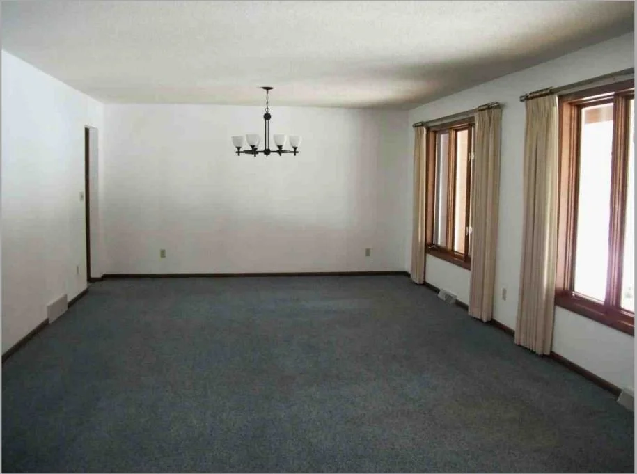 Mohawk Before - Living Room.JPG