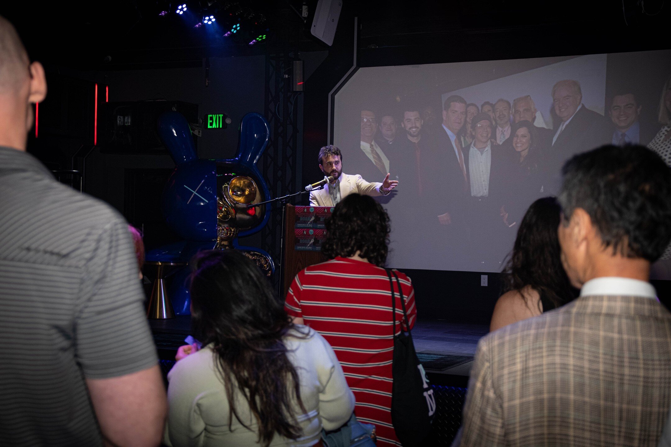 Hope you're excited for the Allston Village Awards ceremony! Here's some great shots from our last party at @stagekaraoke 

There's still time to RSVP! just head to the eventbrite link in our bio!

Photos by Lizandro Segura