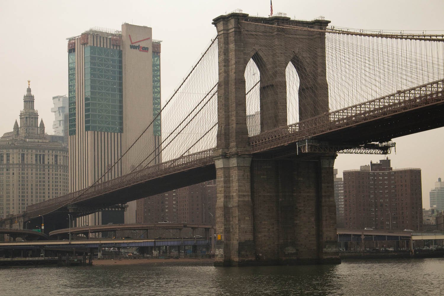 New_York_Brooklyn_Bridge.jpg