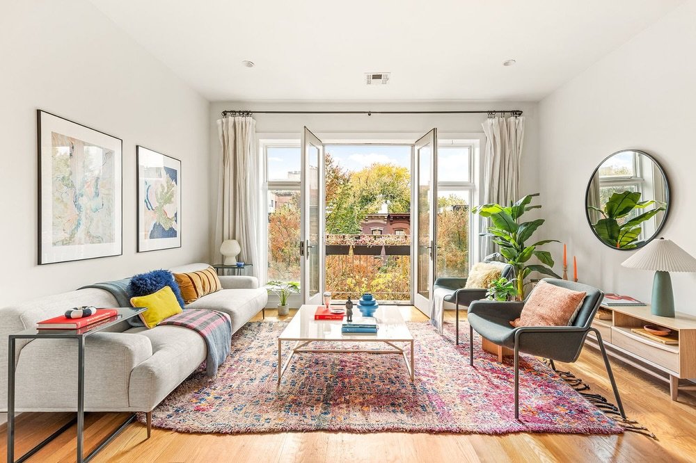 SEE THE BEFORE 👉

It&rsquo;s hard to see the magic in a vacant apartment. Staging fills in the blanks, helping people see:

🐈 The perfect spot for a cat to curl up

🛋️ The potential for epic pillow forts

🍽️ The flow of future dinner parties 

Ad
