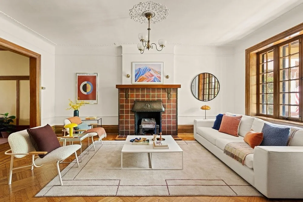 BUDGET TIP: Stage every room that you can see from the front door (then, add a bedroom). 

It&rsquo;s no secret that staging can be expensive. That&rsquo;s where a little creativity can go a long way.

We worked with @batemanfieldsteam to bring this 