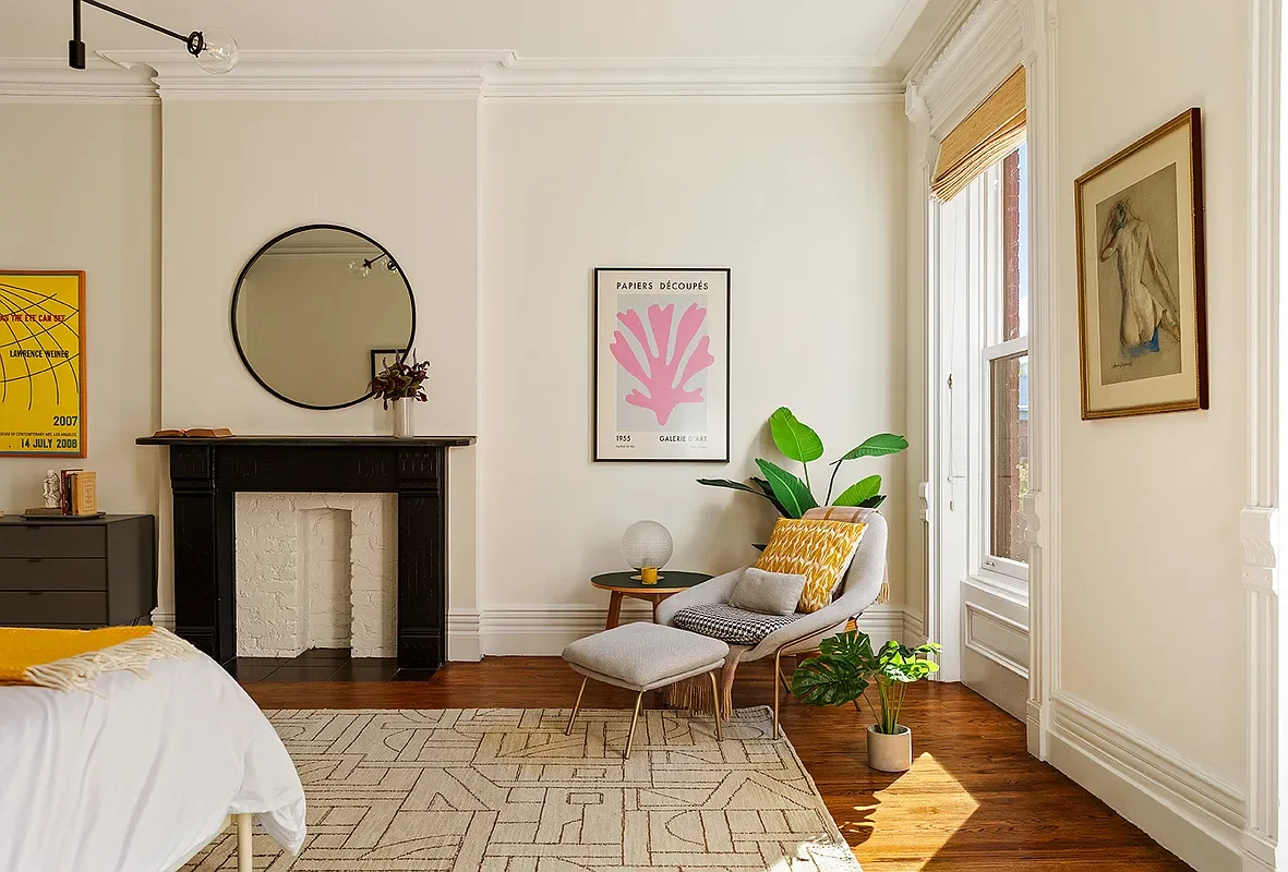 22 8th Ave #3
$205K Over Ask | 24 DOM