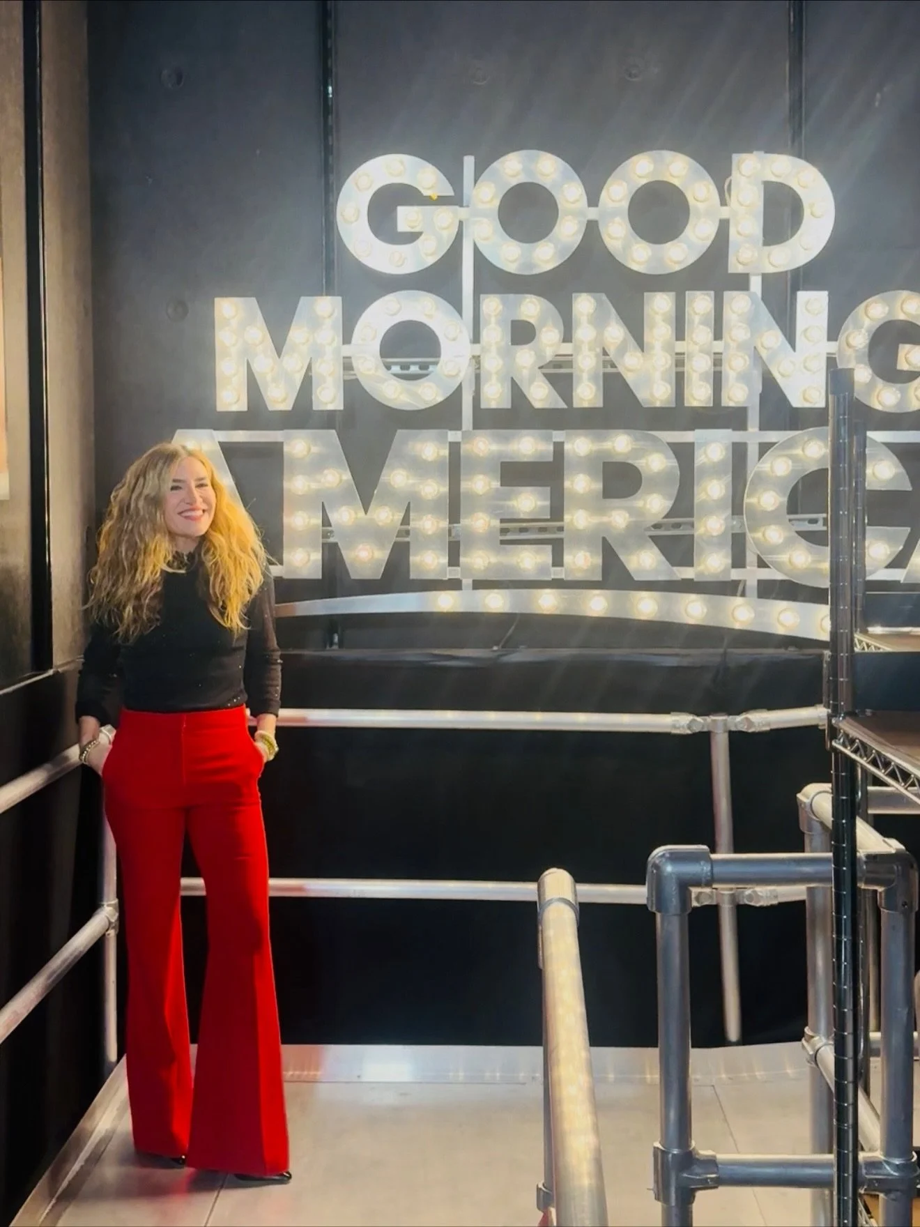 Moments and opportunities like this feel so surreal and humbling. As well as building a whole new brand. @itsmessy has been such a rebirth and so near and dear to my heart (and hair!) I&rsquo;m having the best time introducing the world to my new bab