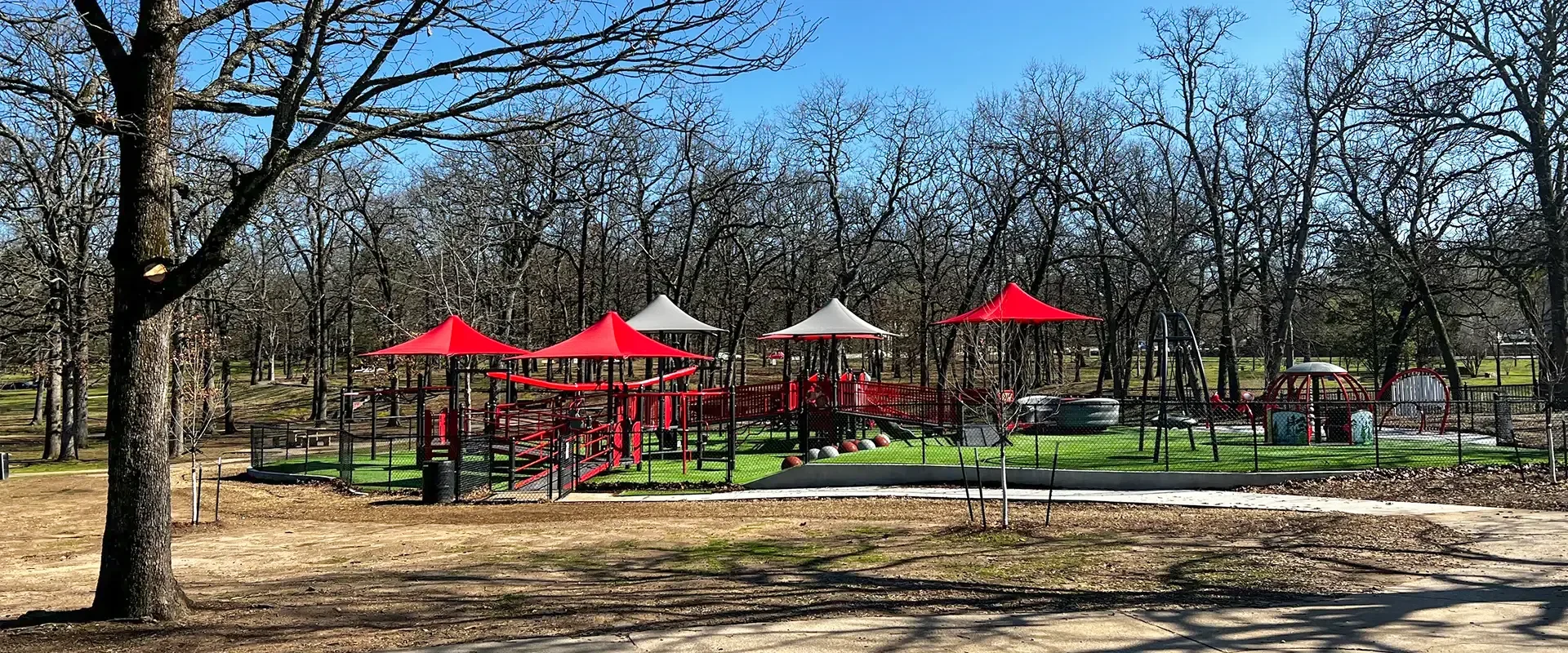 creekmore_park_playground_slideshow_1.webp