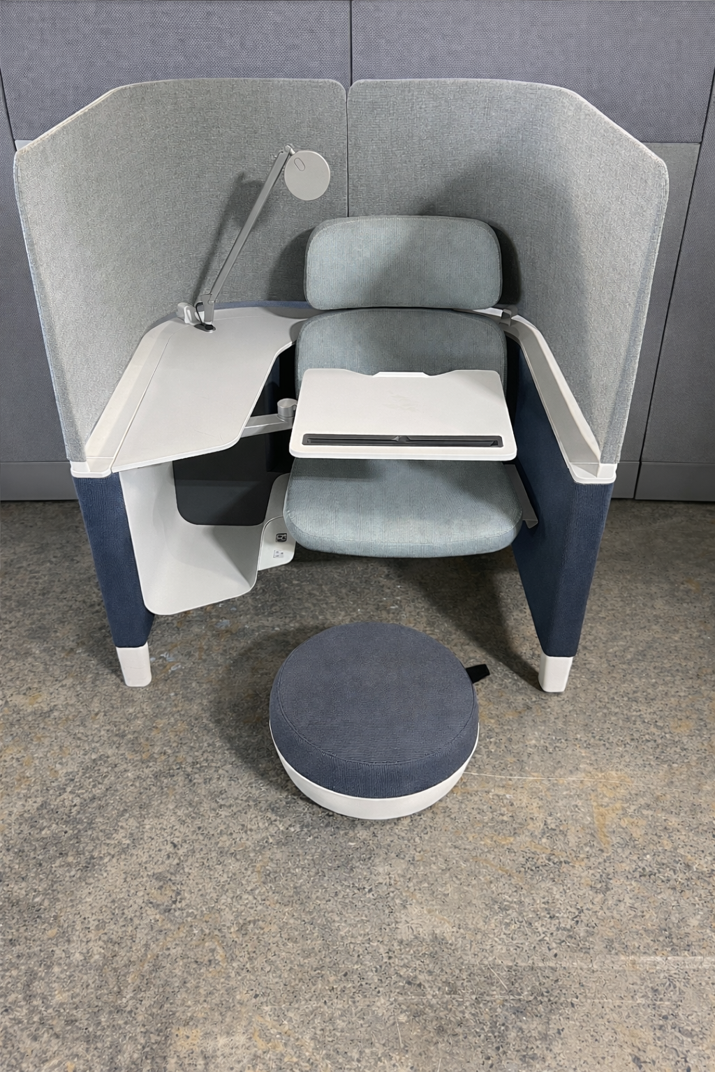 Steelcase Privacy Cubicle Work Pod Desk