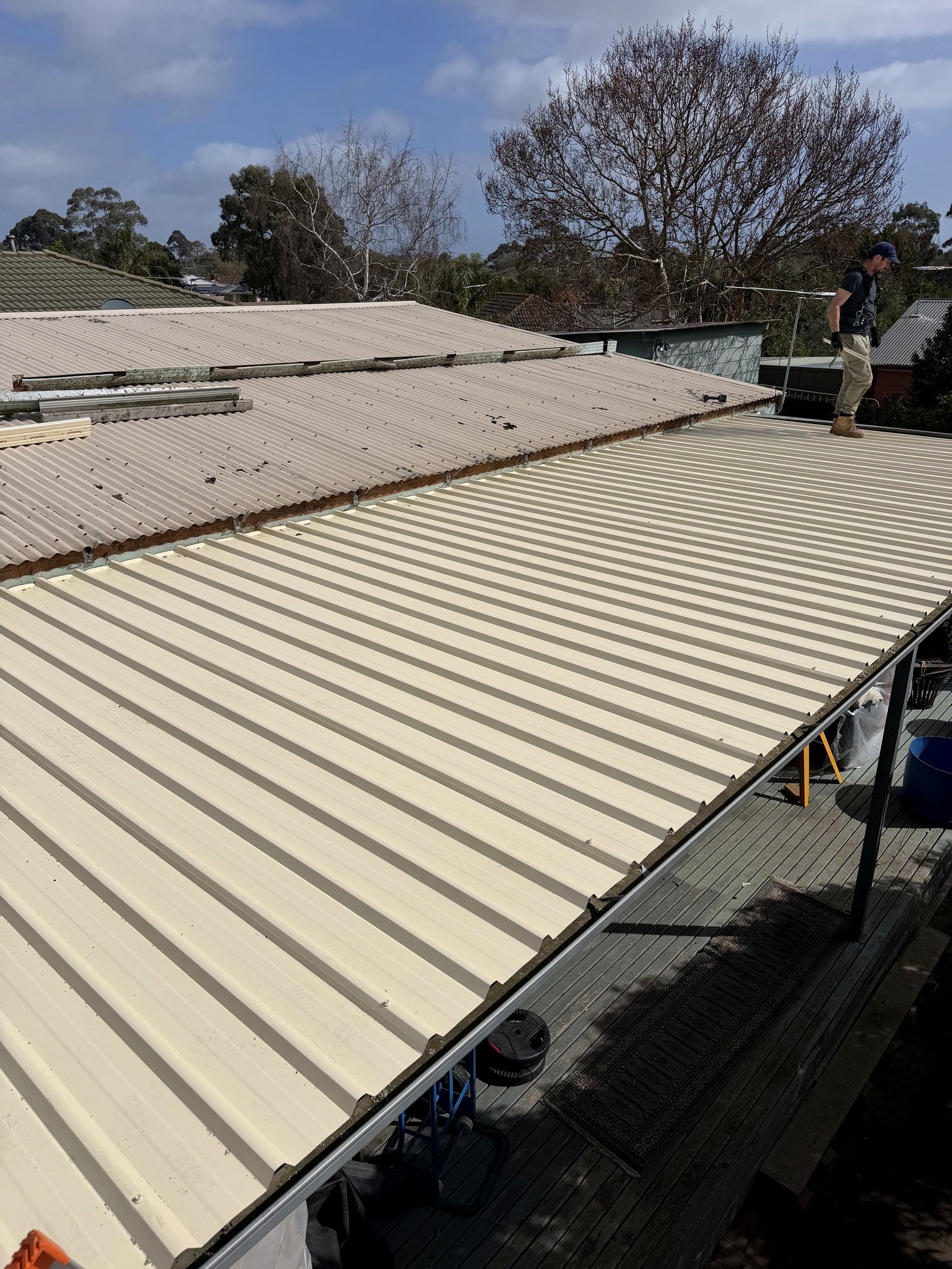 Langwarrin pergola re-roofed in Colorbond Classic Cream