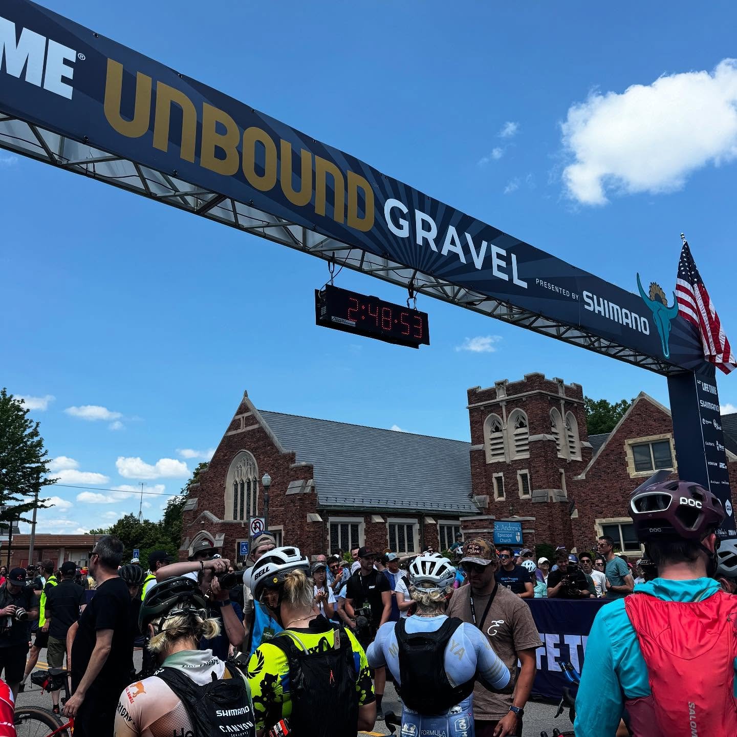 Wow Emporia @unboundgravel you sure delivered! There were so many magic moments that photos will never capture that live in me. Galaxies of fireflies, smelly cat AKA skunks, croaking frogs, crazy roads, chasing dogs, vast fields, curious cows. Riding