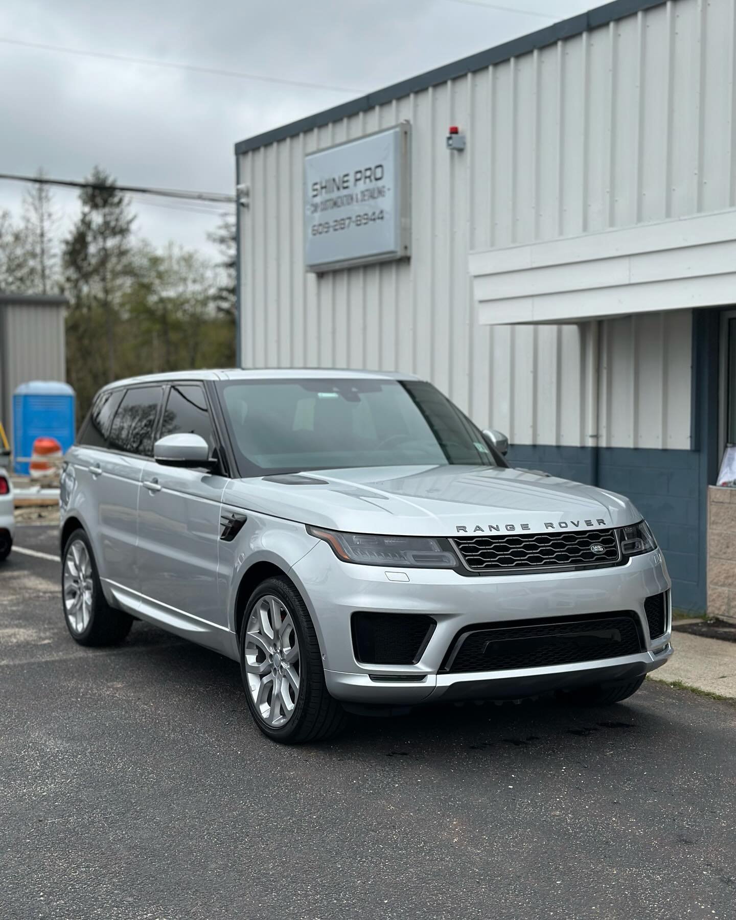 Protect Your Investment &trade;️

This 2020 Range Rover Sport HSE Dynamic needed a refresh for the pollen season 🌳

🧼 Deluxe Wash &amp; Wax

🔽 Find Us Here 

📱 (609) 287-8944
📧 shinepronj@gmail.com
💻 www.shinepronj.com

💎💎💎

#xpel #xpelsteal