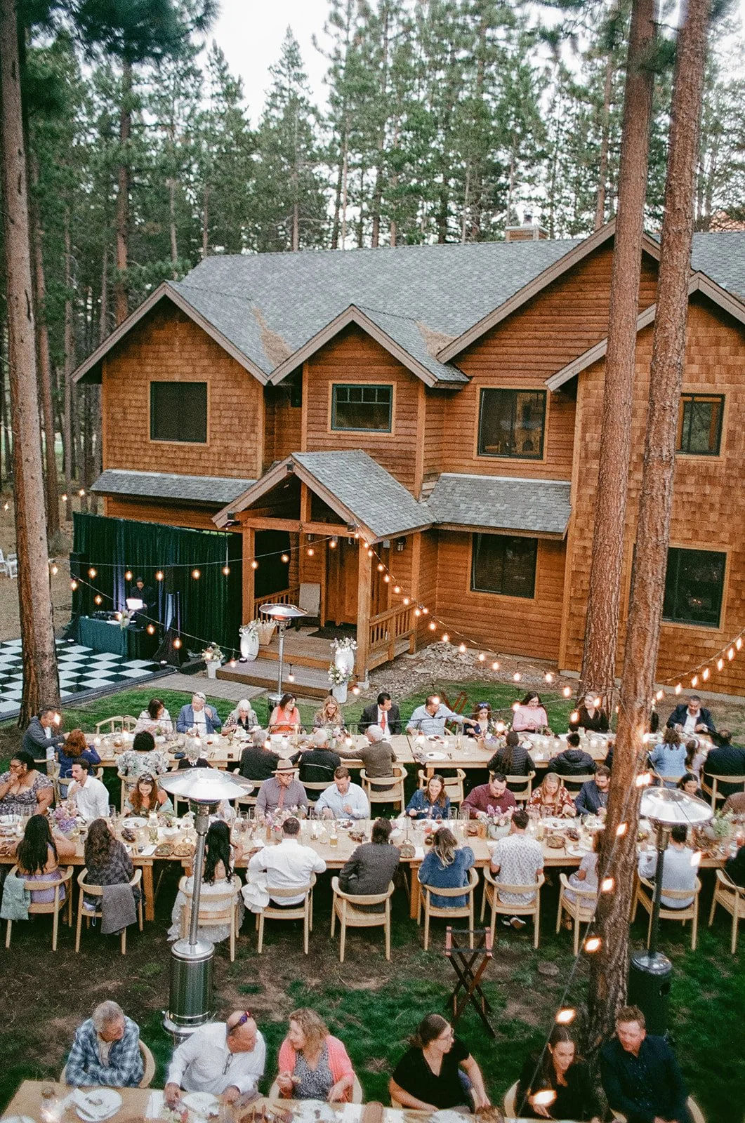 how to plan a simple backyard weddinghow to plan a simple backyard wedding