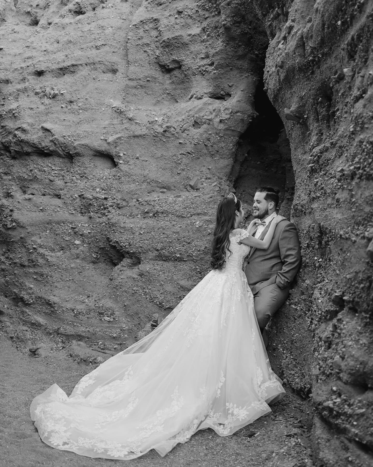 Anyone want to elope?

I&rsquo;m always down to travel and capture your special day! 

Now for my fellow photographers&hellip; imposter syndrome is hitting hard today. Suggestions on getting out of it? 😬

#wedding #weddingphotography #elpasoweddings