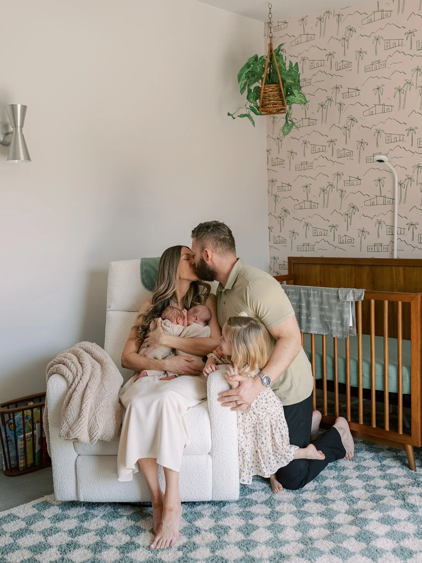 These little guys are about to turn one so I had to throw it back to their first official photo shoot! This is a great peek at what a newborn session looks like with me too. Real life, all the comfy snuggles and maybe just a tiny bit of chaos. I thin
