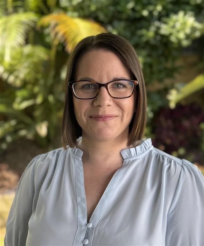 Yellow Edge short logo with the word 'ye' and two yellow and gray 3D-like blocks.