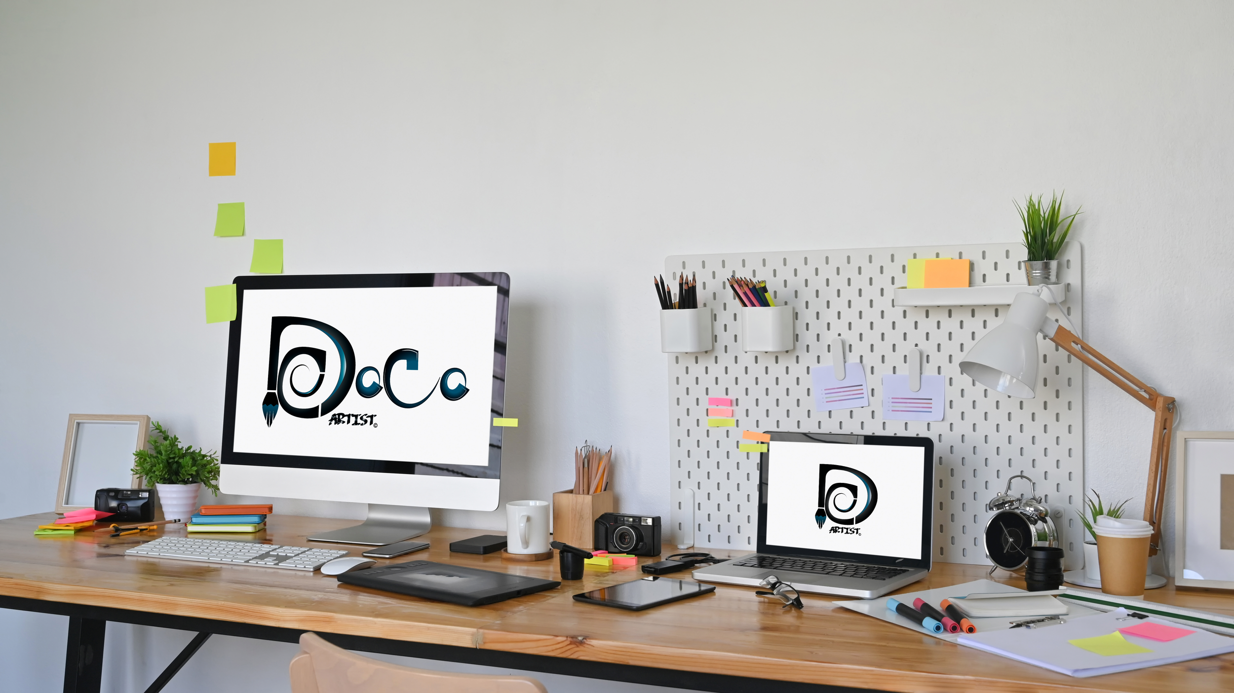 Mockup pc grande pc piccolo.png
