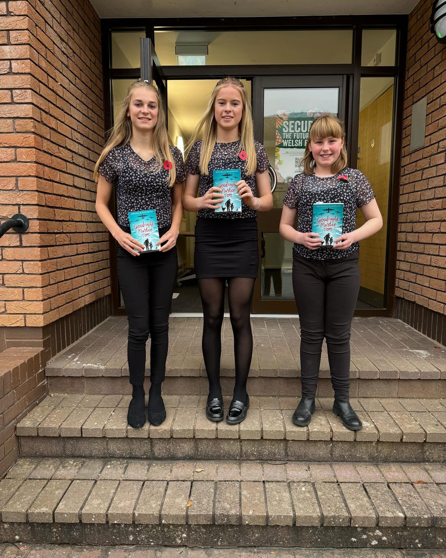 A little Throwback to our Junior Reading Competition for World Book Day 📚
This year our junior members read passages from an all time favourite, Goodnight Mister Tom 🩵

Competing in the Junior Reading competition at a young age also encourages our 