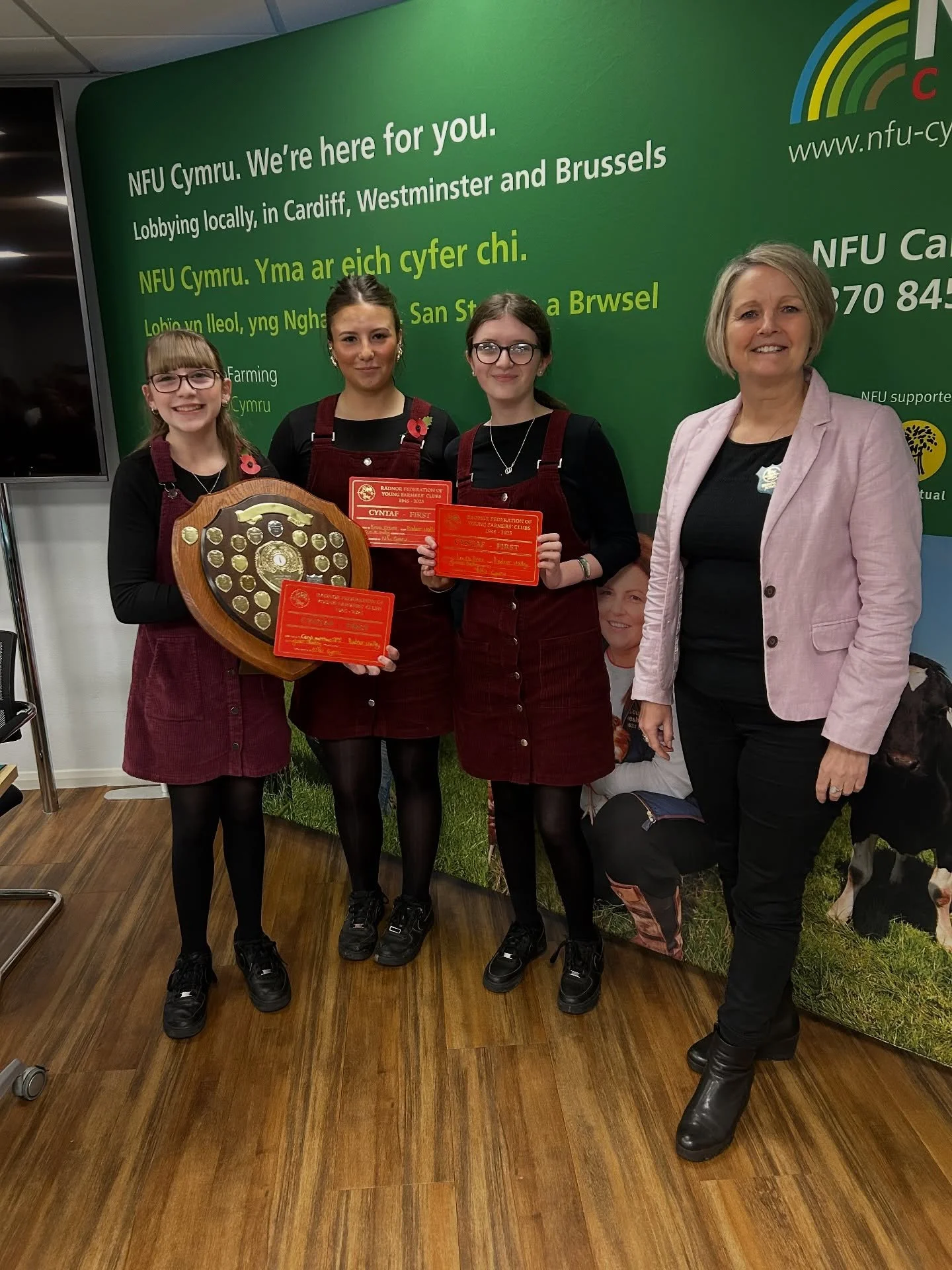 Congratulations to everyone who competed over the weekend in our first weekend of Public Speaking Competitions 🗣
A few of the top results 👏
🏆Senior Member of the Year, Sian Davies of Edw Valley YFC 
🏆Junior Member of the Year, Tilly of Dolau YFC
