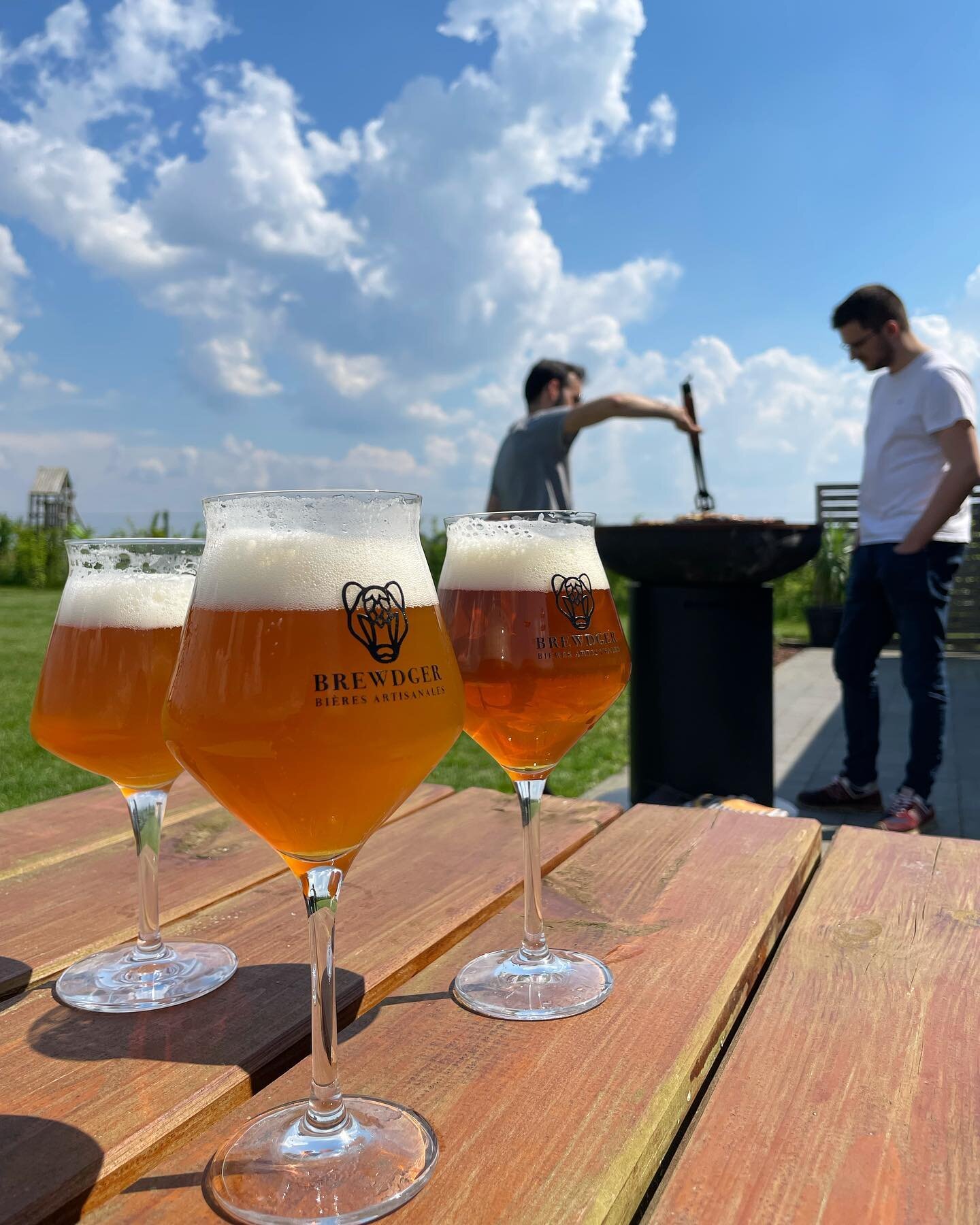 Un bon barbecue plancha 🍖
Des amis, du soleil ☀️💁🏻&zwj;♂️
Et&hellip; des bonnes bi&egrave;res 🍻

#brewdger #biere #artisanale #biereartisanale
