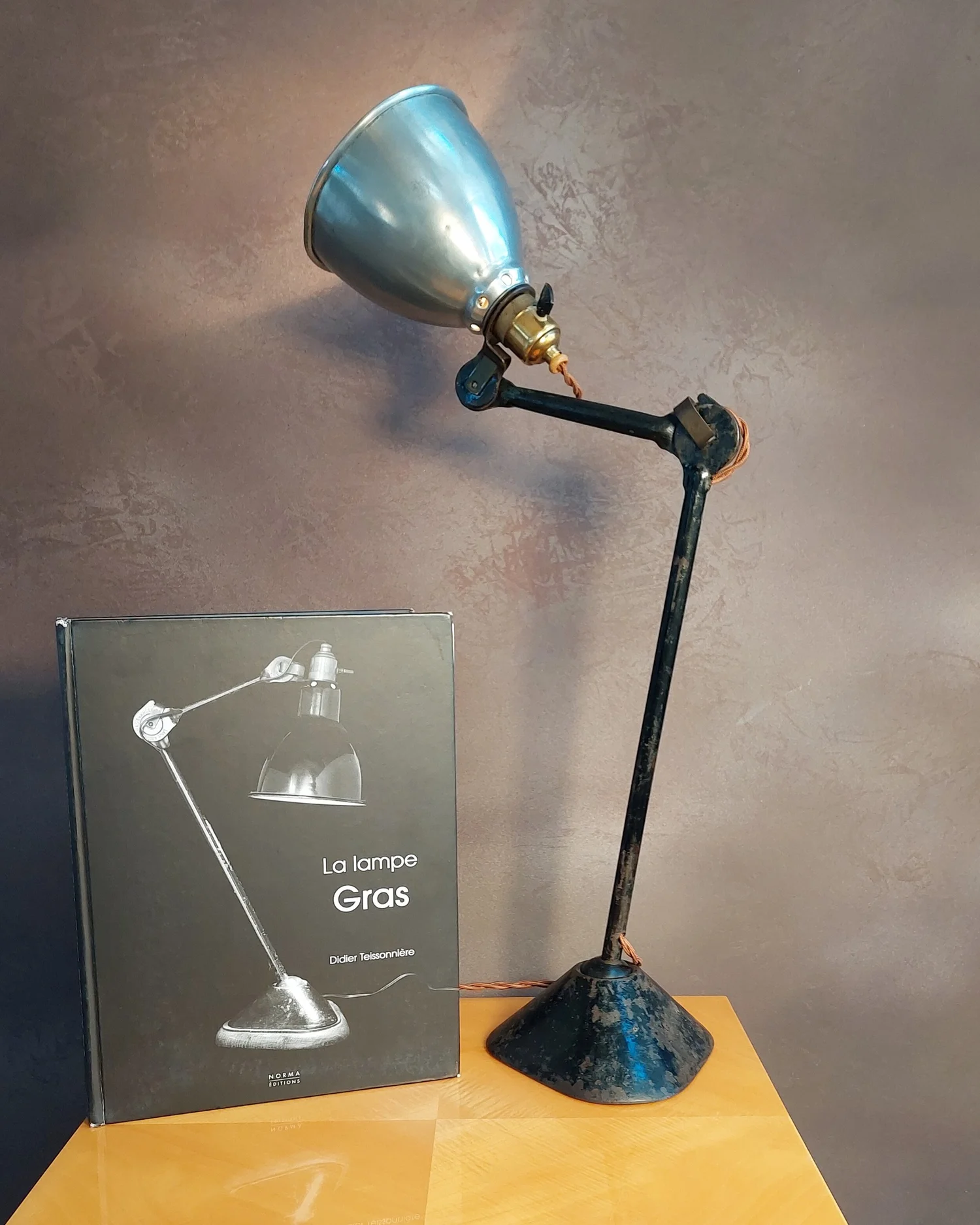 Lampe Gras n°222 - Dcw editions
