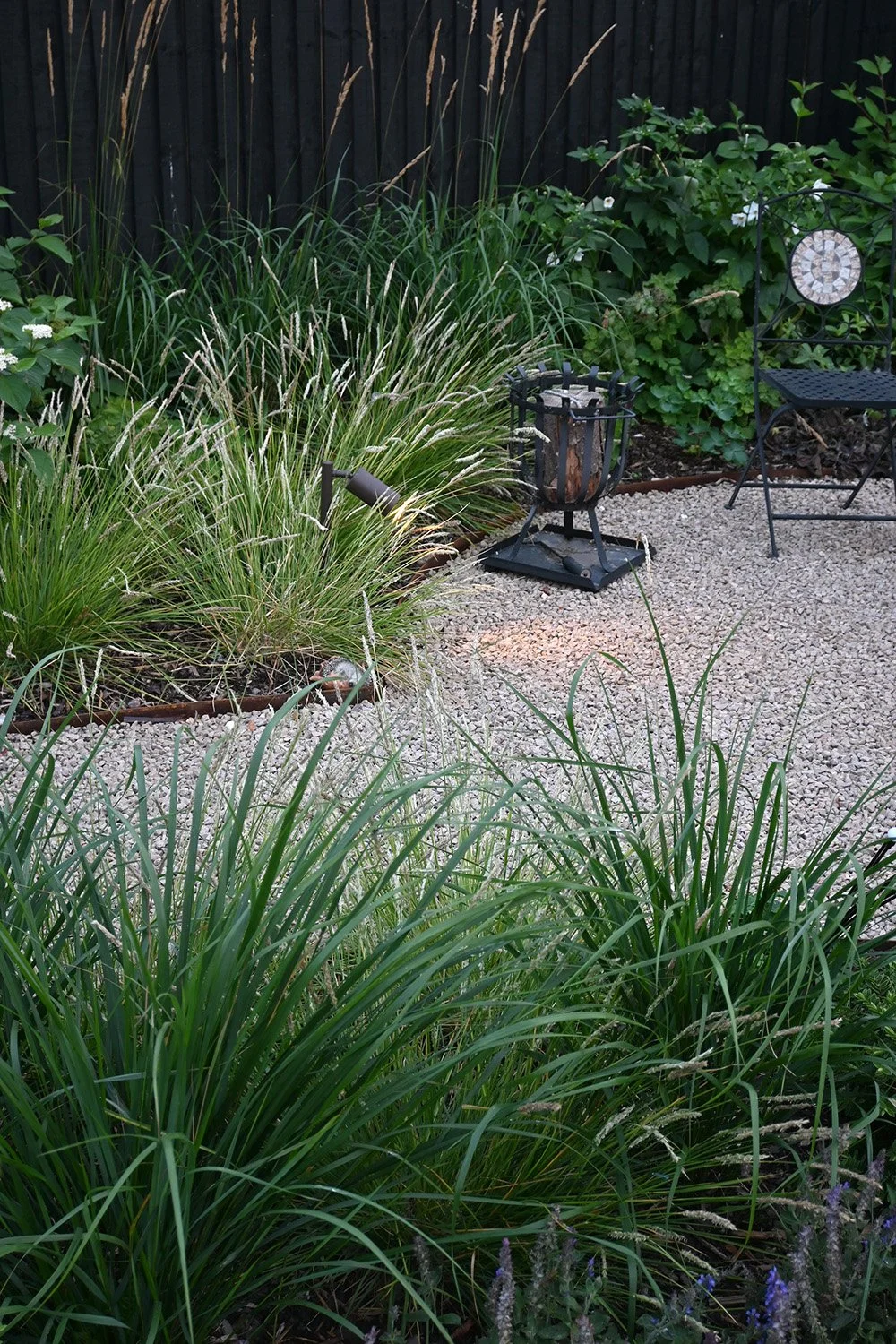 robert-johnson-garden-design-Langtoft-grassy-planting.jpg