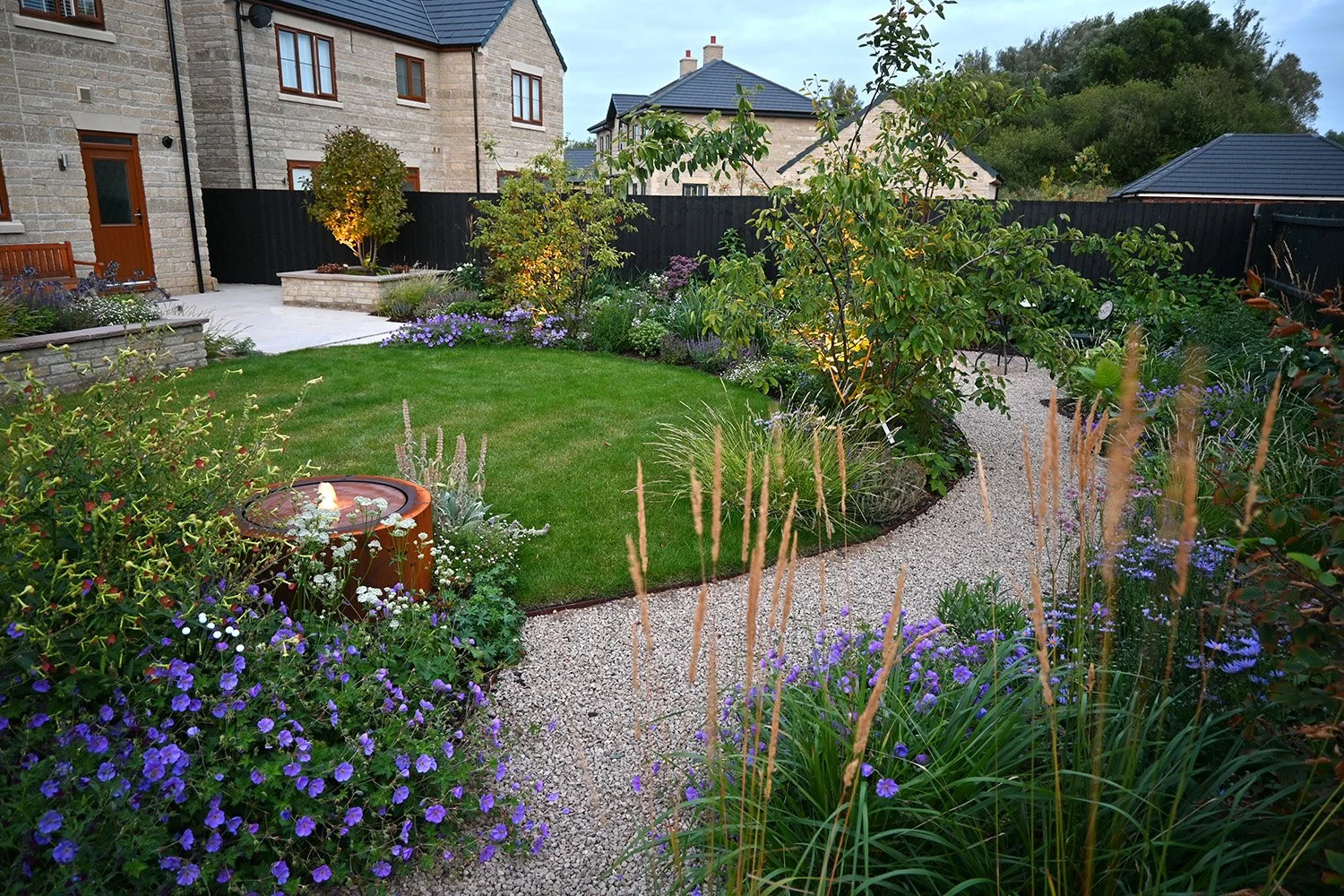 robert-johnson-garden-design-Langtoft-curving-path.jpg