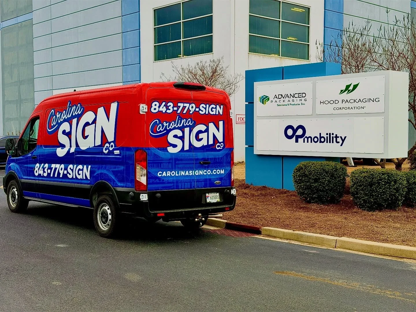 Our team gave this sign structure a complete makeover, and it looks brand new! With fresh paint and new tenant panels featuring high-quality graphics, the businesses in this facility are now going to stand out. Reach out to us to see if we can restor