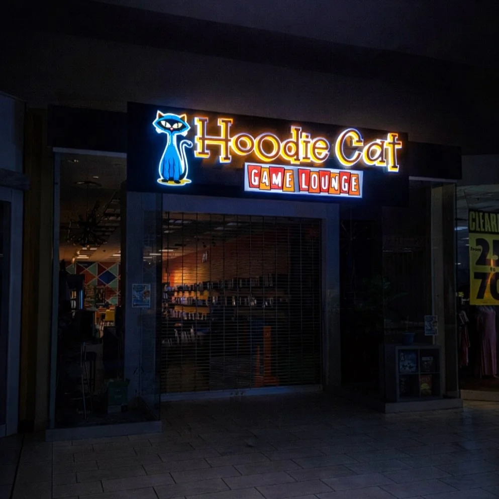 Late night installation for our team! We always do our best to accommodate the customers needs, even when a project needs to be completed after hours. 🌙💪 This sign is up and shining bright now!