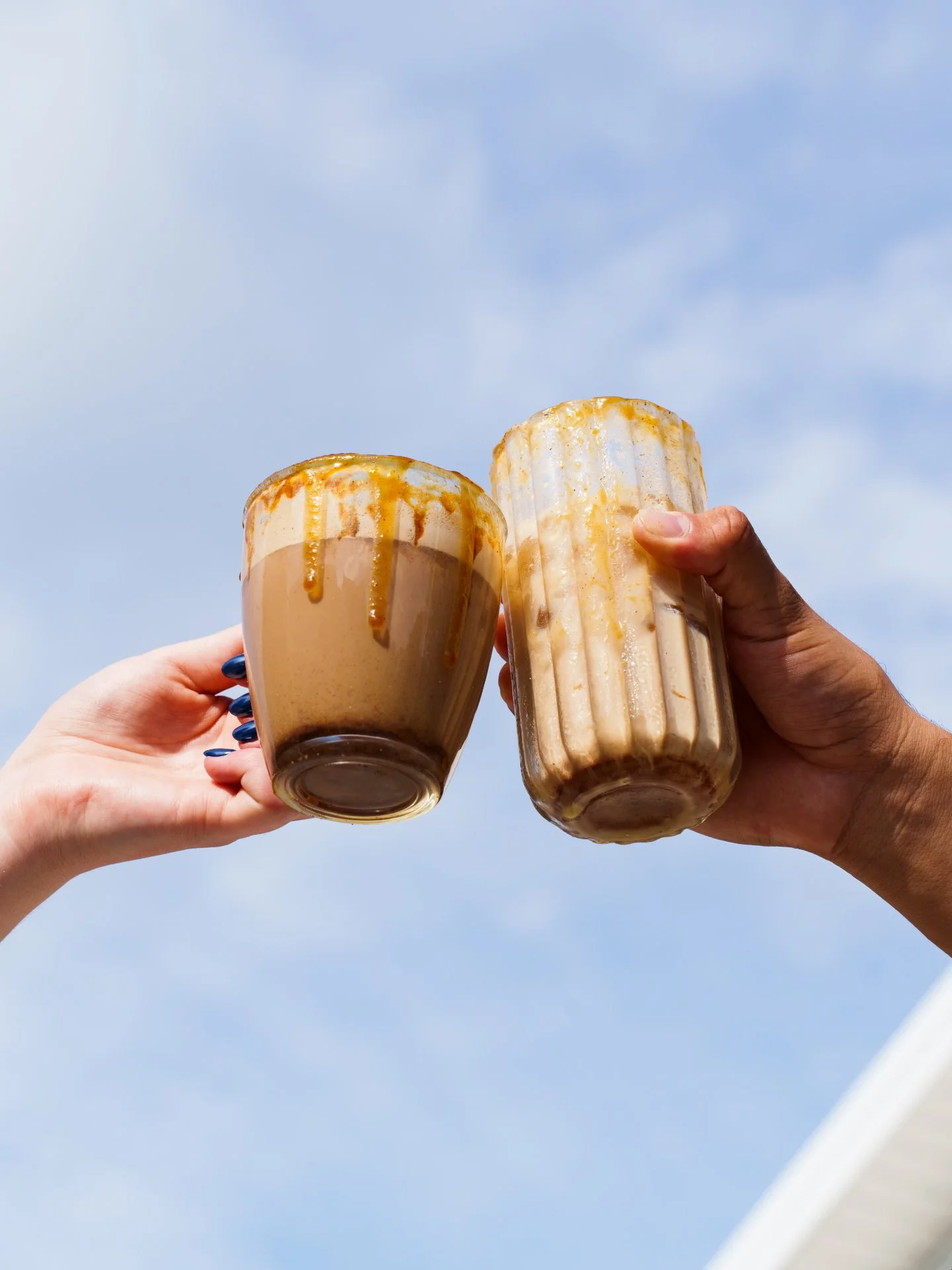 Are you an iced coffee regardless of the cold weather ORRR you switch over to a hot coffee with the weather?👀
#coldcoffee #hotcoffee #fallszn