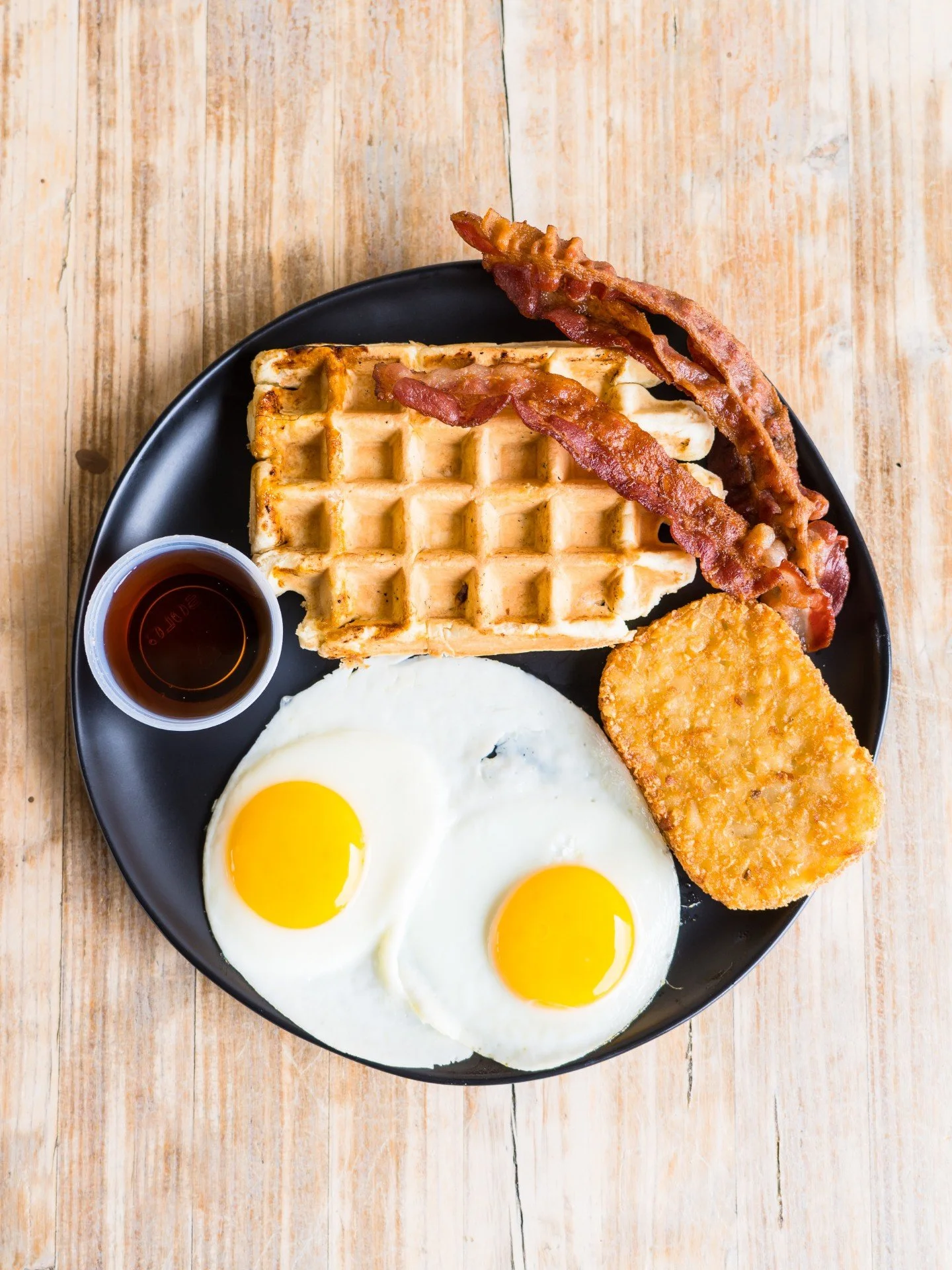 THE OG COMBO a popular option on our menu truly a BREAKFAST classic☺️

📍317 US-301 S Micro, NC 27555
Hours:
Wed-Fri // 7am-2pm
Sat-Sun // 8am-2pm
#wafflelover #ncfoodfinds