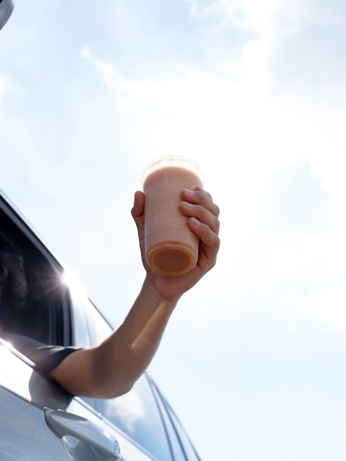 Sun is shinning that means a smoothie for your weekend!!🌞🍓🧊

📸 Western Punch

📍317 US-301 S Micro, NC 27555
Hours:
Wed-Fri // 7am-2pm
Sat-Sun // 8am-2pm