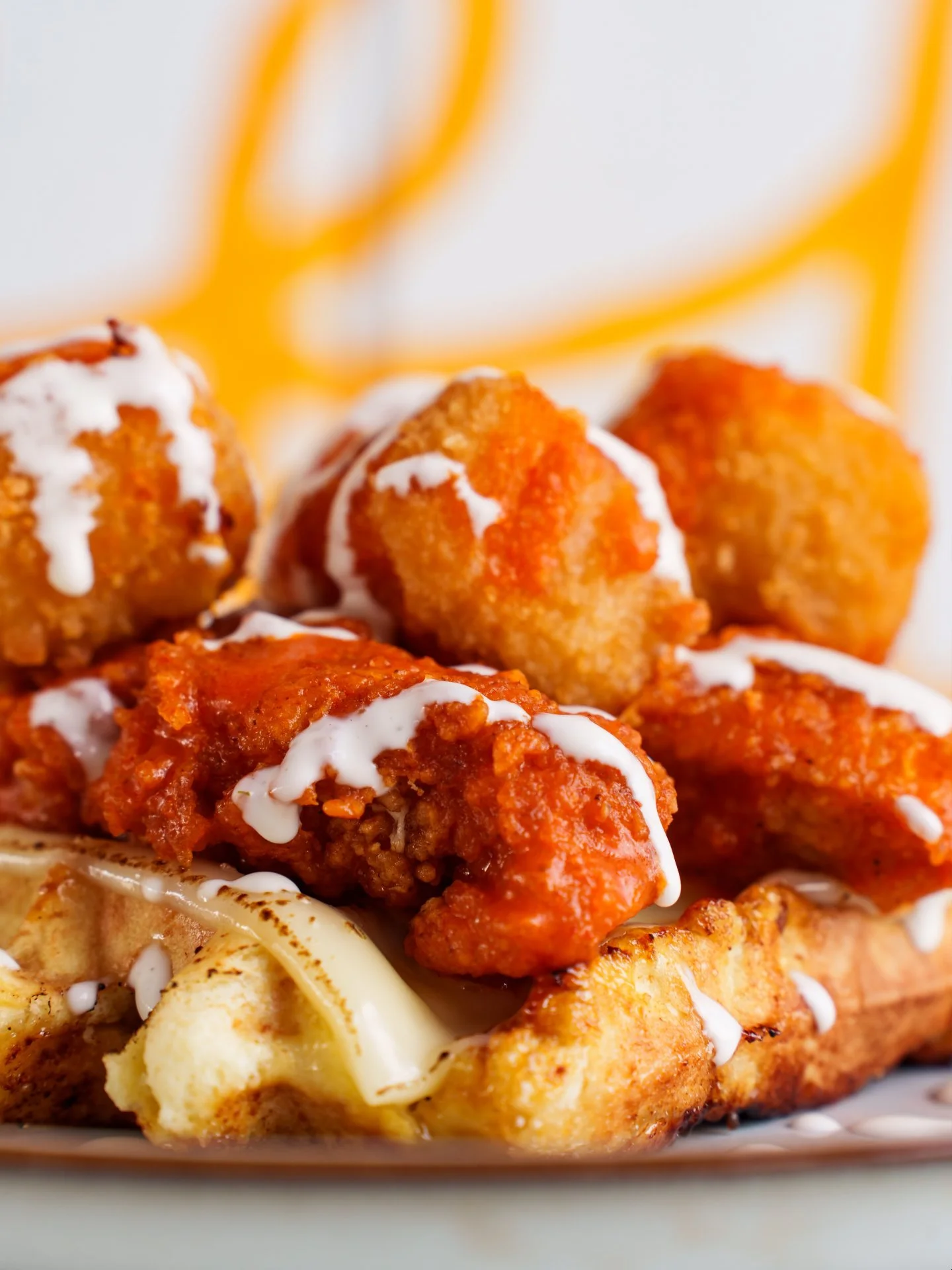 Buffalo Mac n Cheese up close and personal😍
Open until 2pm today