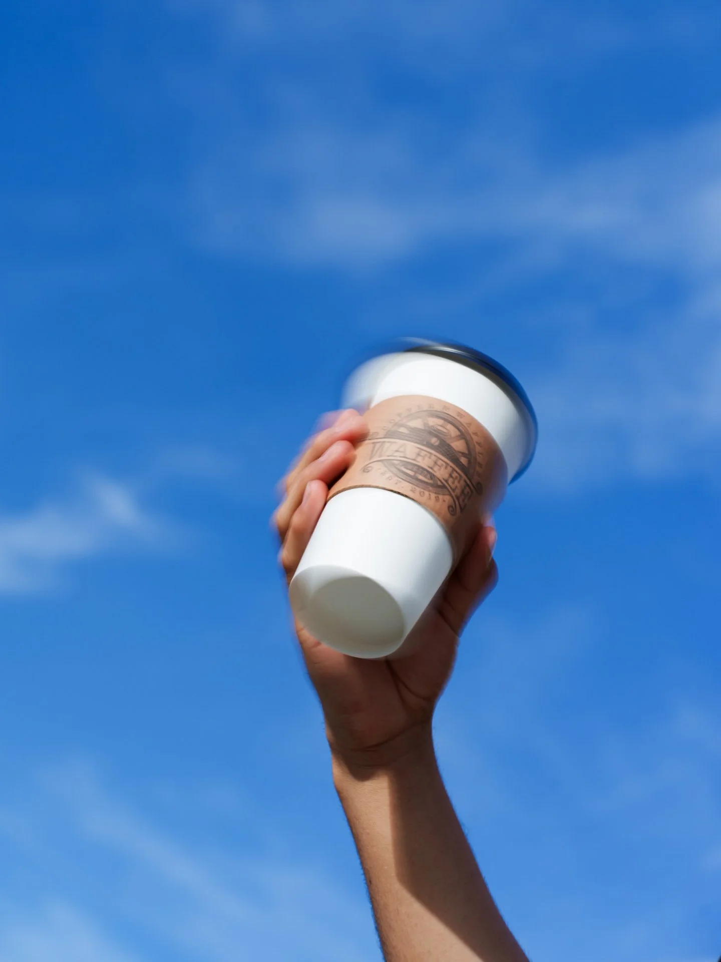Chilly mornings are here...which means more hot coffees NOW👀
OR are you ICED LATTES year round?!🤭