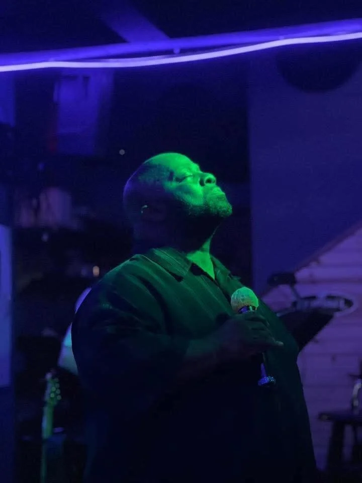 Live Music: Peter and the Versatiles