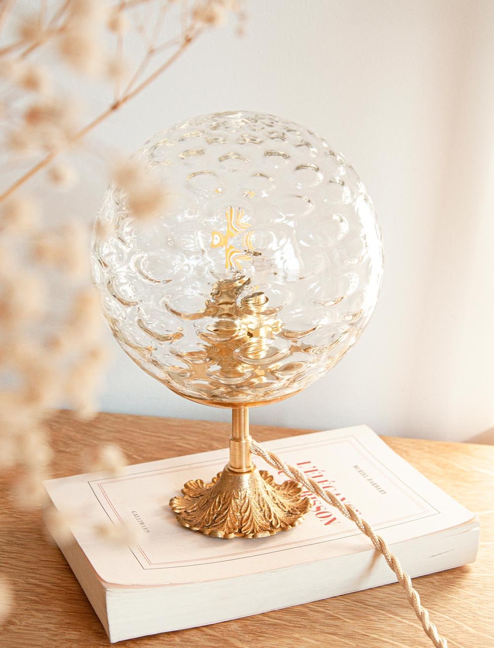 Lampe à poser globe vintage et pied laiton — Moris maison