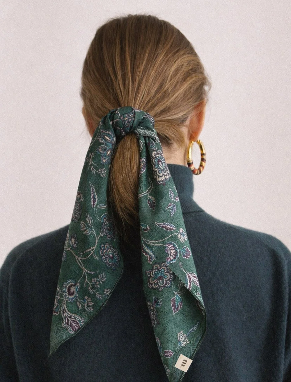 FP-Foulard-Gaspard-1-vert-motif-cachemire-bleu-marque-ecoresponsable-Moris.maison-3.jpg