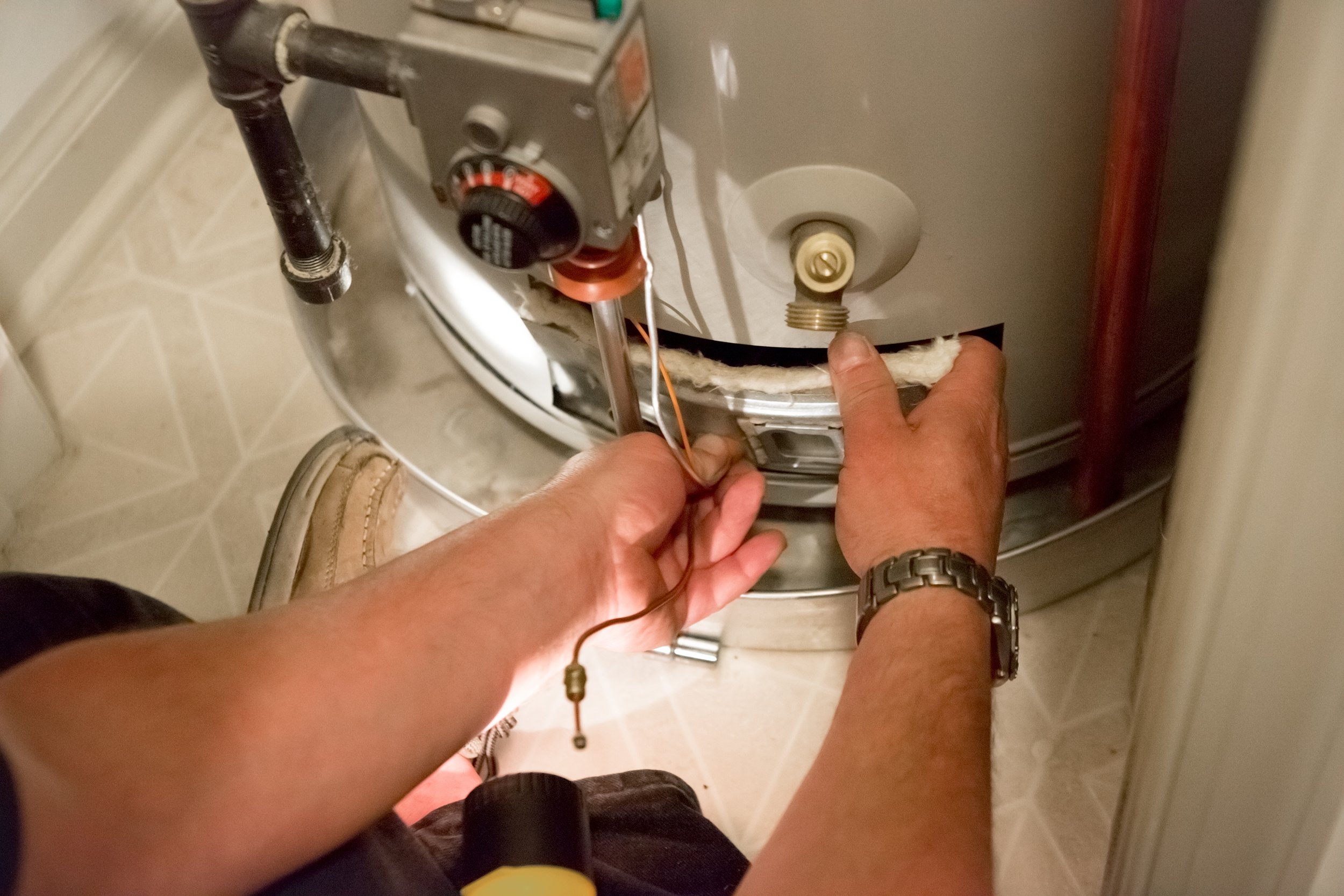 Detecting Trouble: Unveiling the Signs of a Failing Water Heater for the Greater Seattle Area