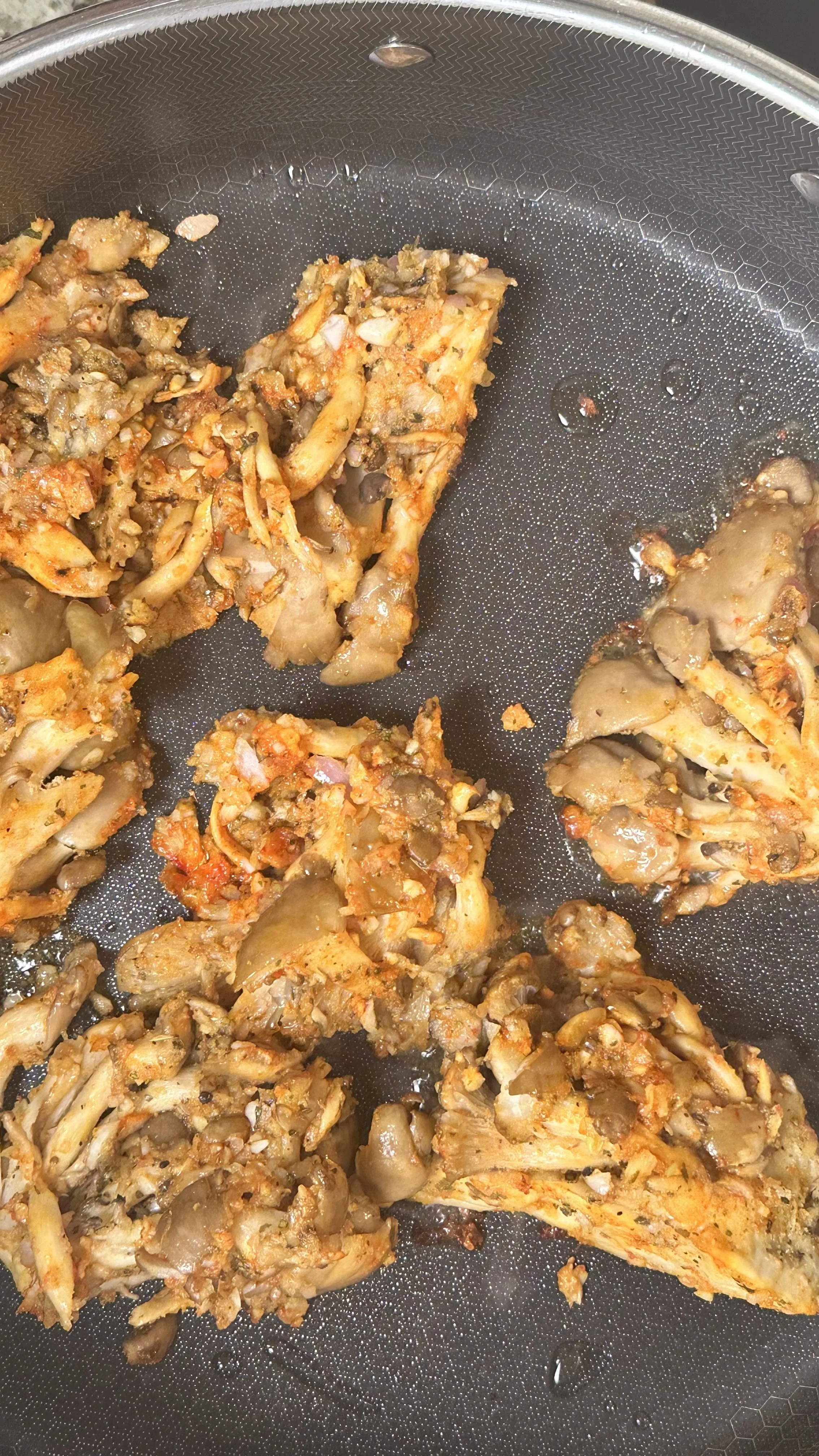 King Oyster Mushrooms vs. Oyster Mushrooms — How to Use Them in Vegan Soul Food