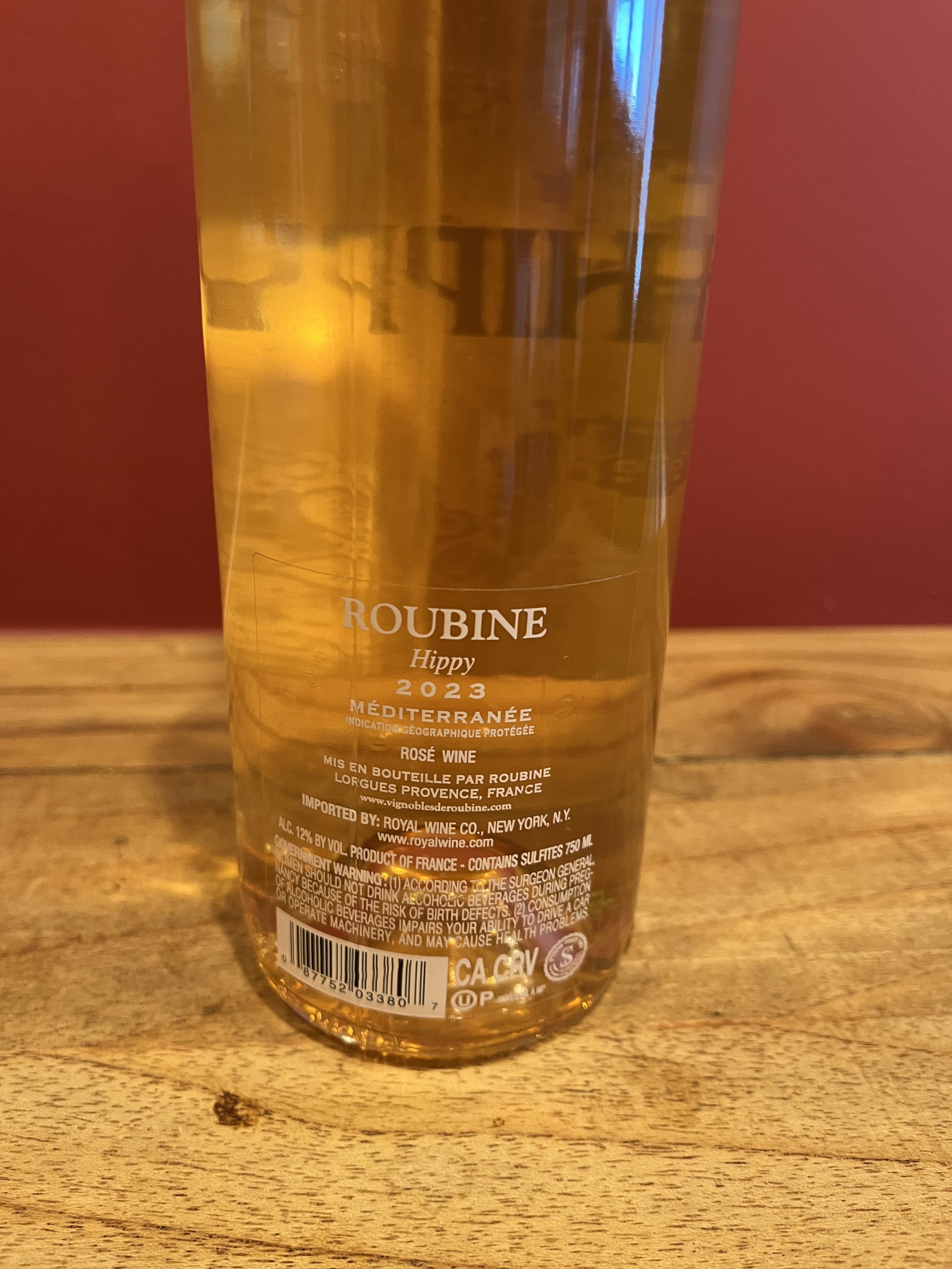 Back of Hippy kosher rosé wine bottle