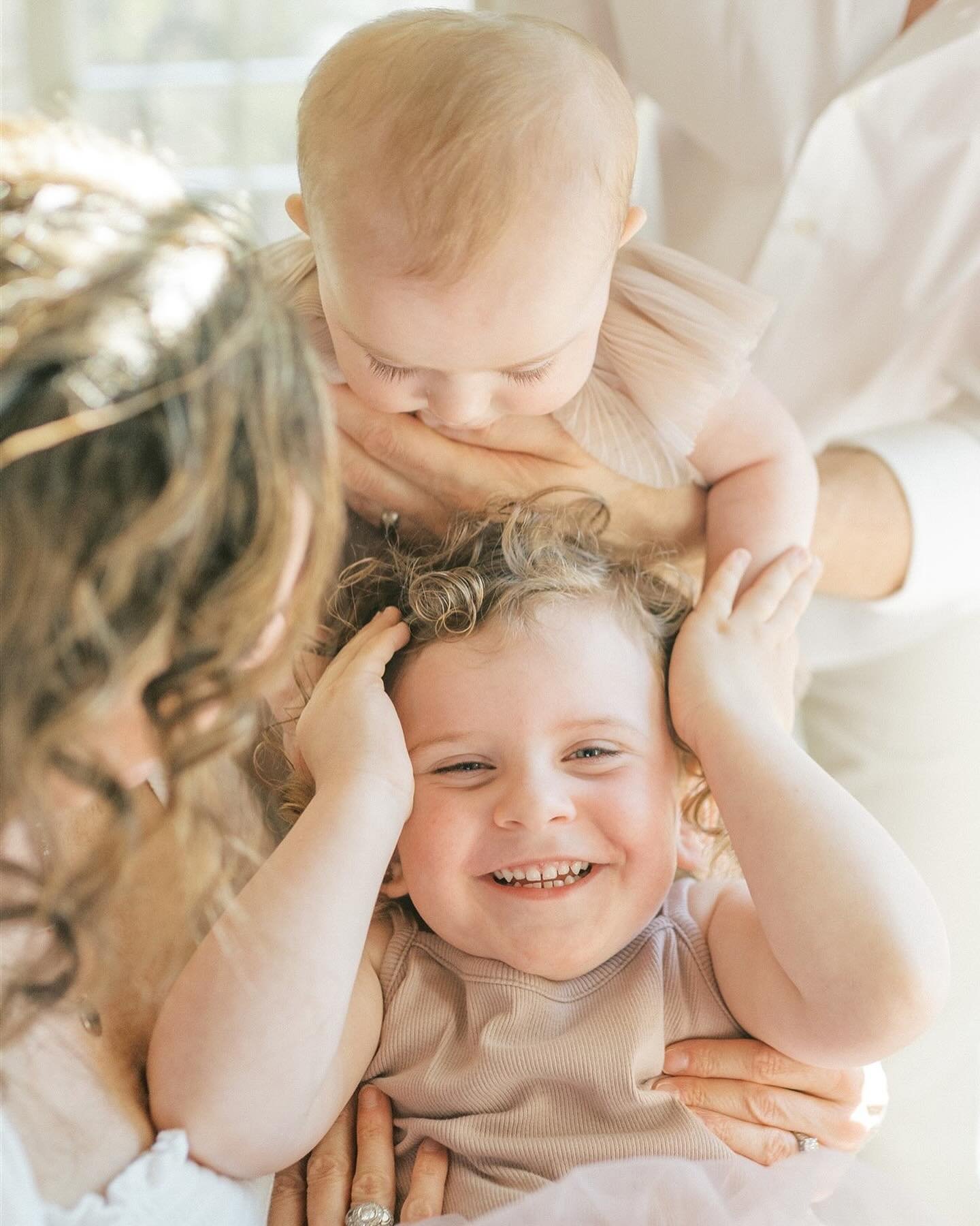 Details matter. 

Without them, your family&rsquo;s story wouldn&rsquo;t be complete. 

As a mama serving other mamas, I preserve the authentic and joyful memories of motherhood, and that especially includes all the little details you never want to f