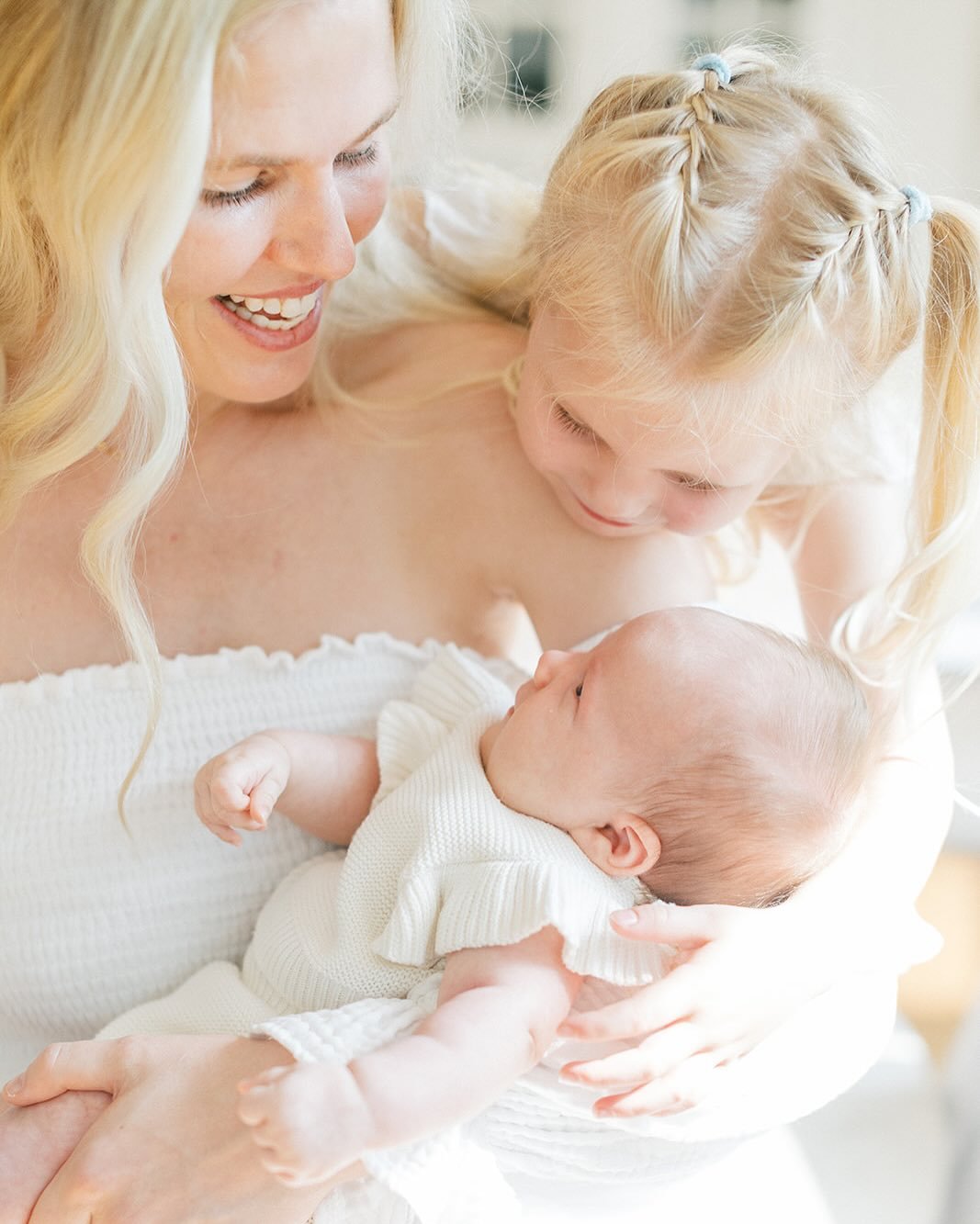 Did you have a doula for your birth? 

I didn&rsquo;t for my first pregnancy because I had a scheduled c-section, but for my daughter I did a VBAC and our doula was everyyyything and more!! I honestly couldn&rsquo;t have done it without her by my sid