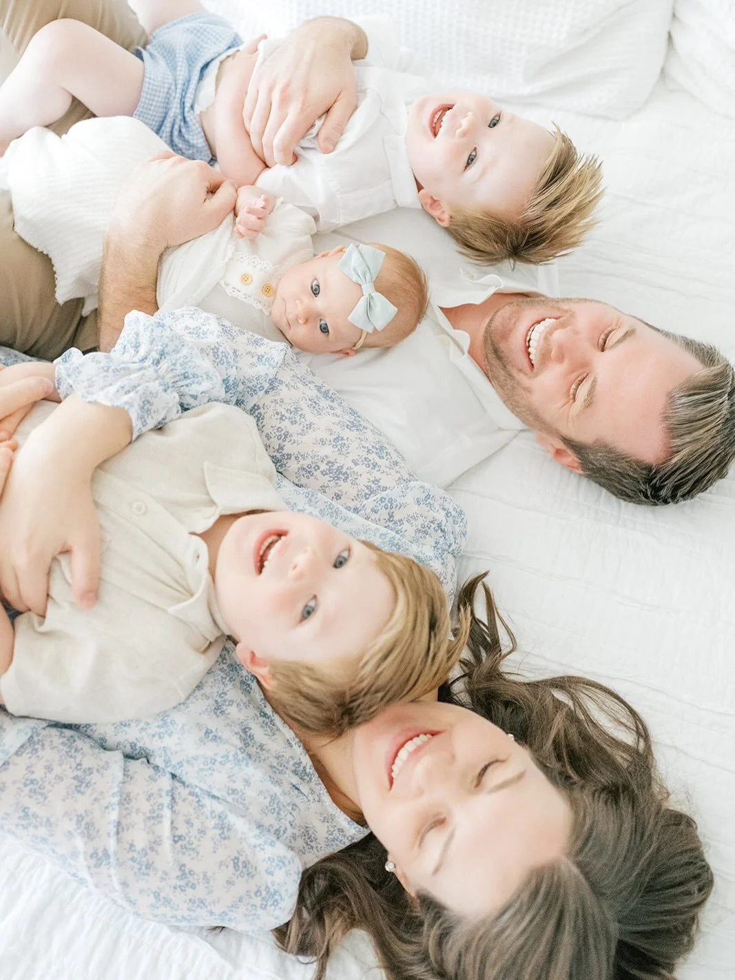 Newborn sessions with toddlers are more chaotic than quiet and honestly, that&rsquo;s what makes them so beautiful. 

It&rsquo;s a perfect mix of tiny cries, big emotions, sweet little yawns, over aggressive hugs, snack breaks, and soo much love laci