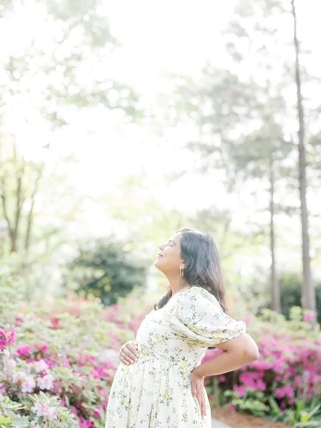 Blooming in every sense of the word 🤍

There&rsquo;s something so beautiful about this season of waiting, growing and becoming 🤍
.
.
.
.
Kelly Bullock Photography is a Raleigh Family Photographer and Durham Maternity Photographer who loves preservi