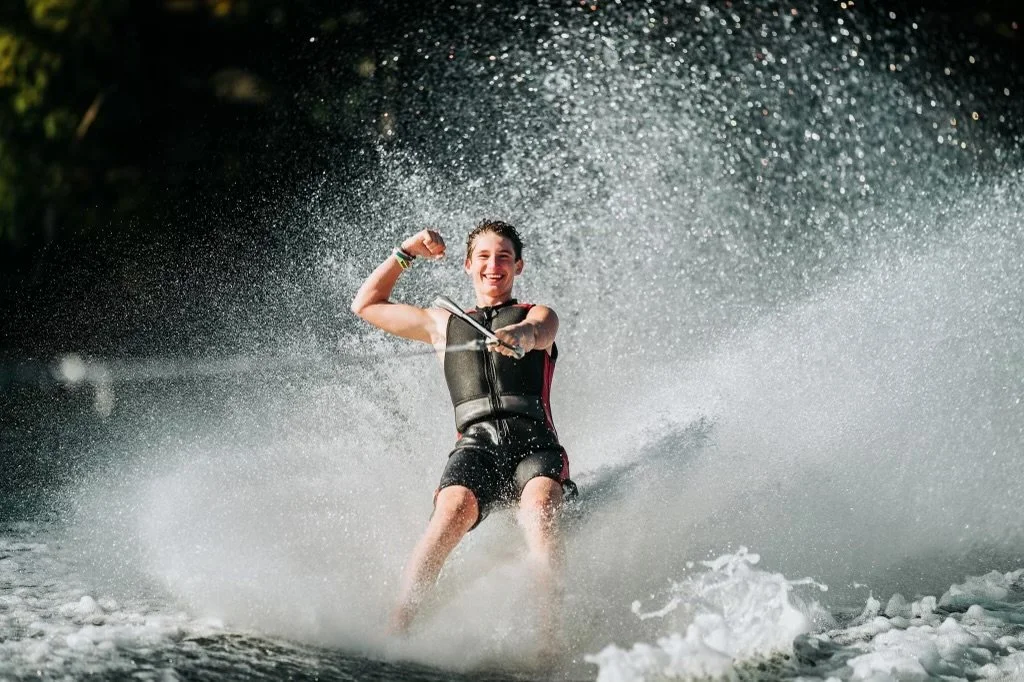 Bat Ski About — Min-Aqua Bats Water Ski Show