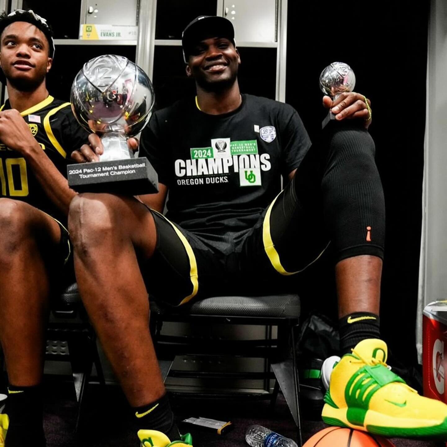 Championship Season - Congrats to @oregonmbb and @uscwbb on their @pac12conference basketball championships!!! 

Trophy and MVP Trophy by @iconicsupply.co