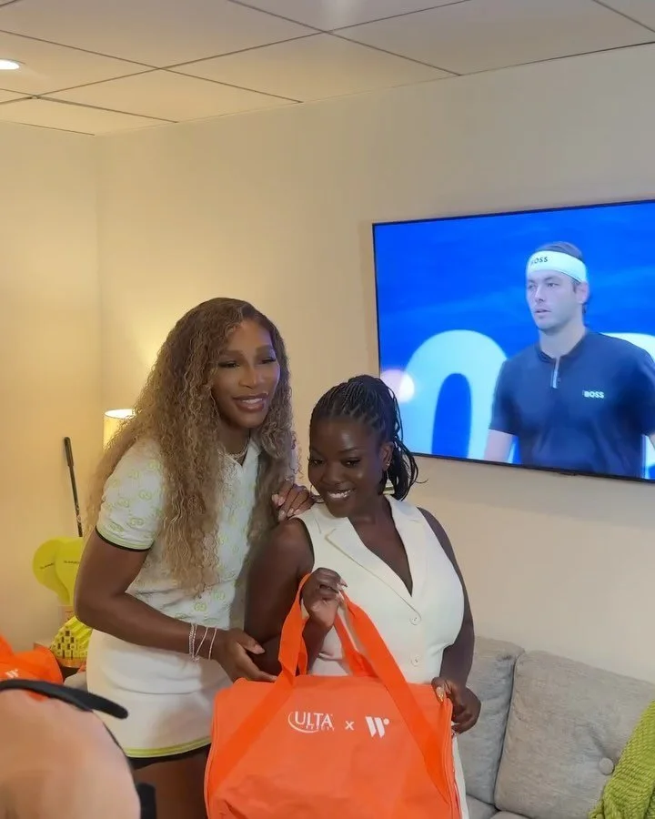 @serenawilliams and @wyn for the win at the @usopen 

Hats, bags, water bottles and fans by @iconicsupply.co