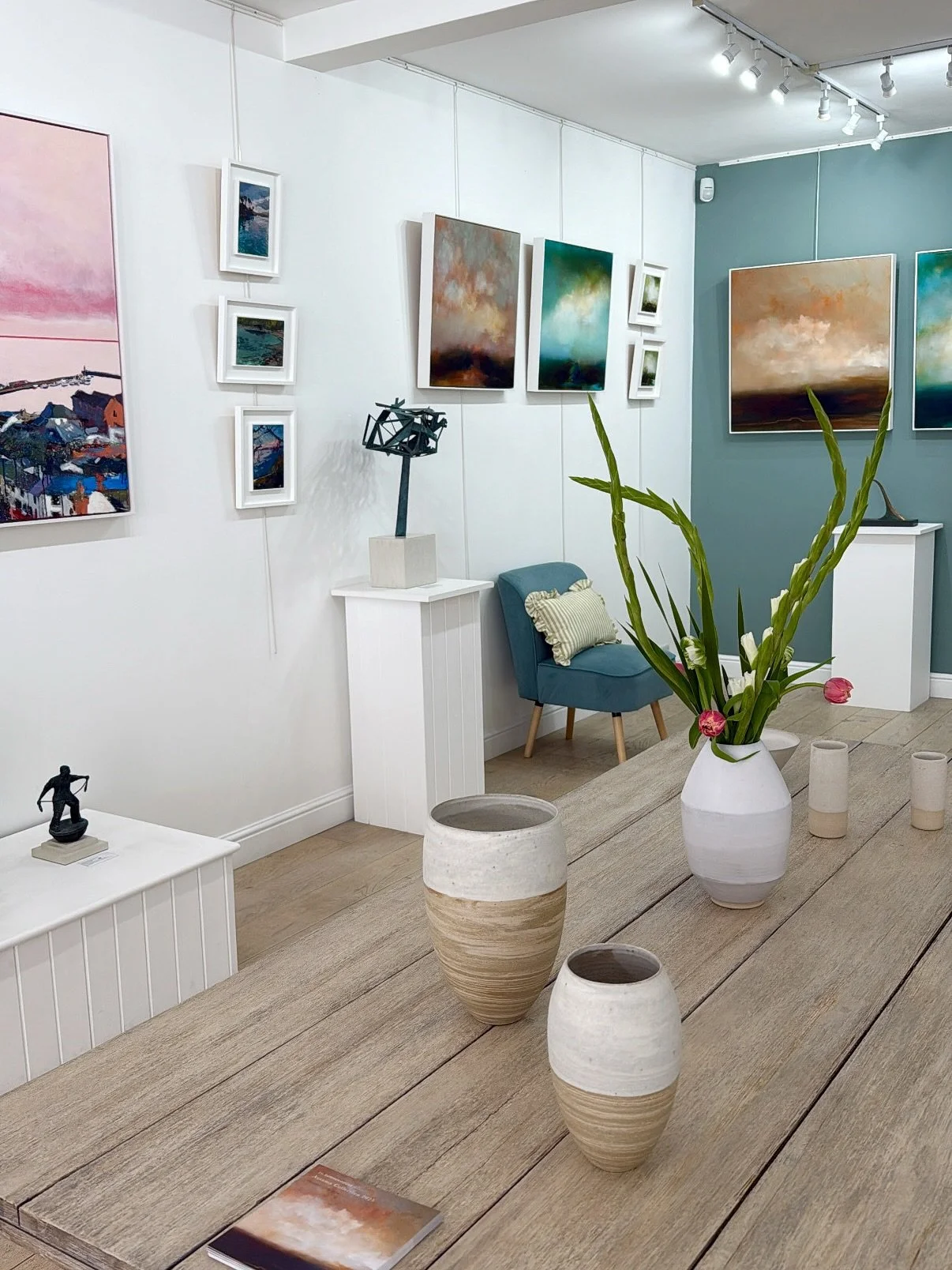 A glimpse of The Autumn Collection, opening tomorrow! 

We would love to invite you to the private view tomorrow evening from 5-7pm at The Summerhouse Gallery, Marazion 🥂

#galleryopening #galleryartists #autumncollection #autumnshow #contemporaryar