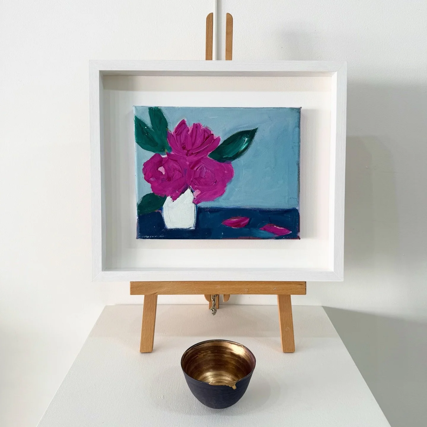 Lovely things have been added to the website this week! Here are a few&hellip; 

Firstly: 3 x sweet little paintings by Iona Sanders, which are all now in our &lsquo;Under &pound;300&rsquo; section, making them even sweeter 🌷

Secondly: Bamboo Vesse