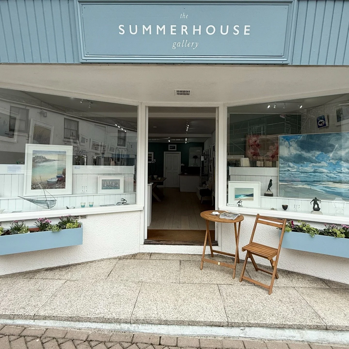 Happy new sign day to us! 
Thank you to the very talented Sheila at @signsofgoodtaste for our new look ✨

Our gallery front has had a few little updates this year and we couldn&rsquo;t be happier with how it&rsquo;s looking, ready for the 2026 season